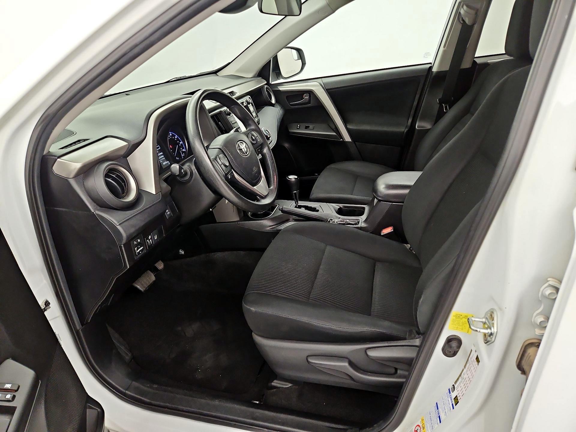 Thumbnail: 2018 Toyota RAV4 - 11
