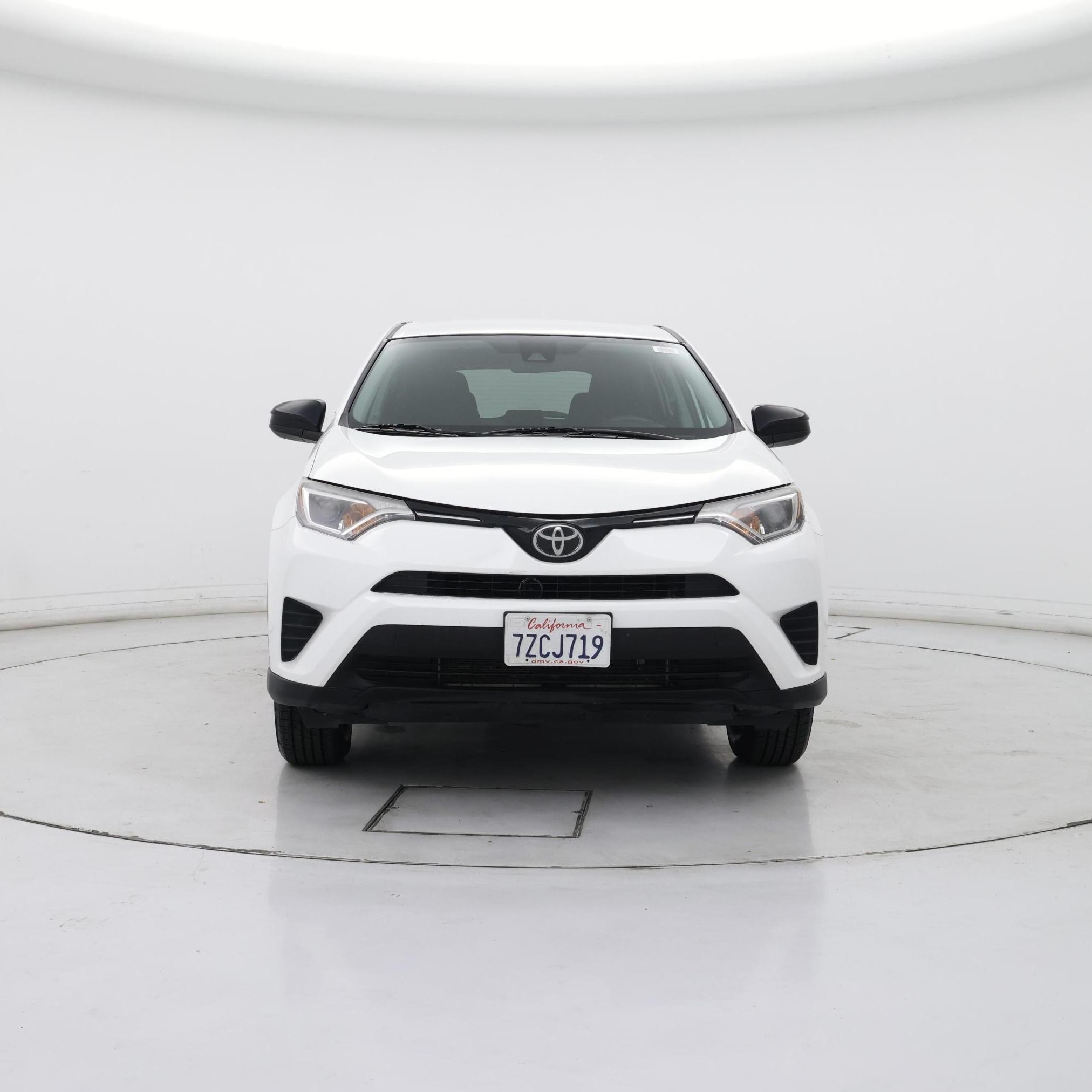 Thumbnail: 2018 Toyota RAV4 - 5