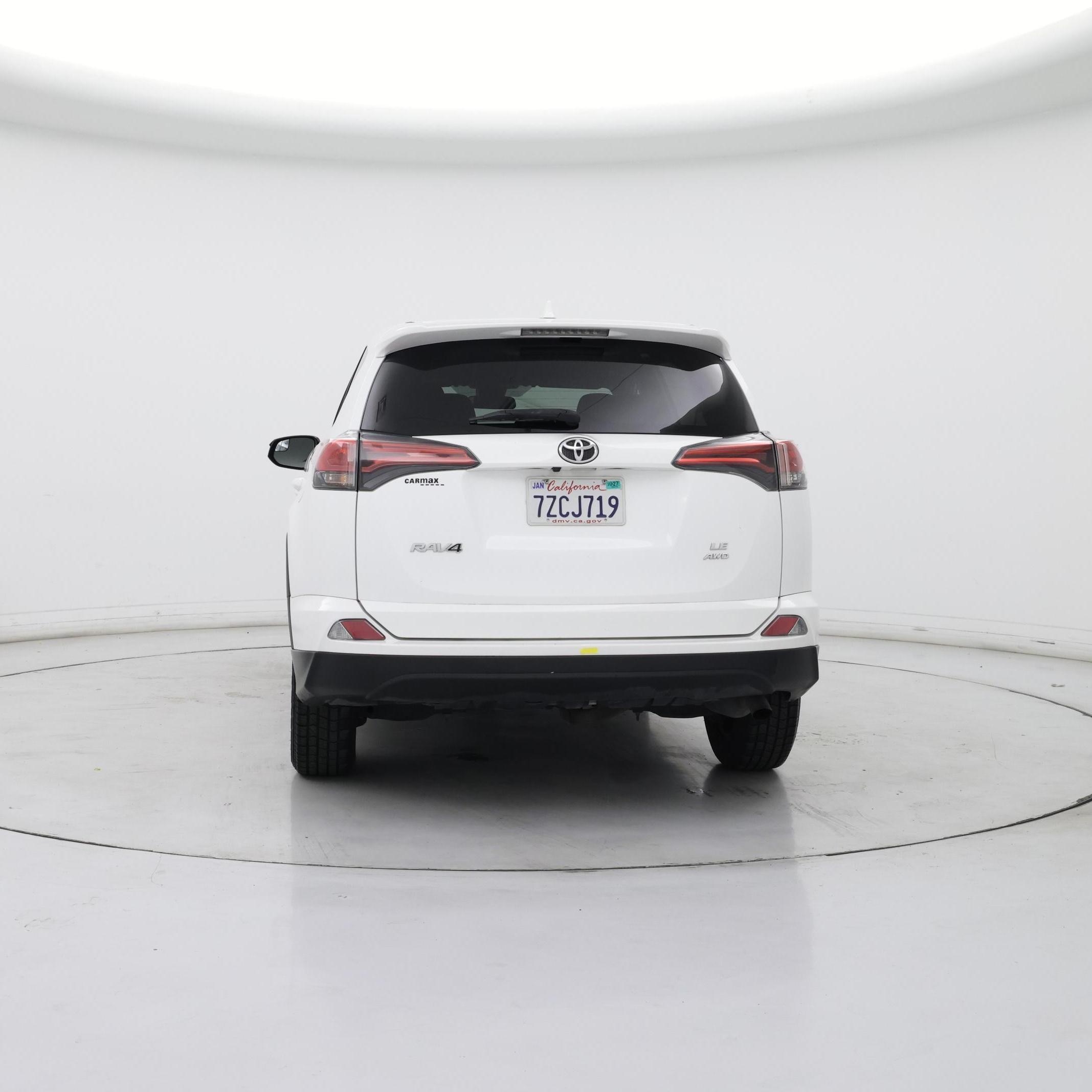 Thumbnail: 2018 Toyota RAV4 - 6