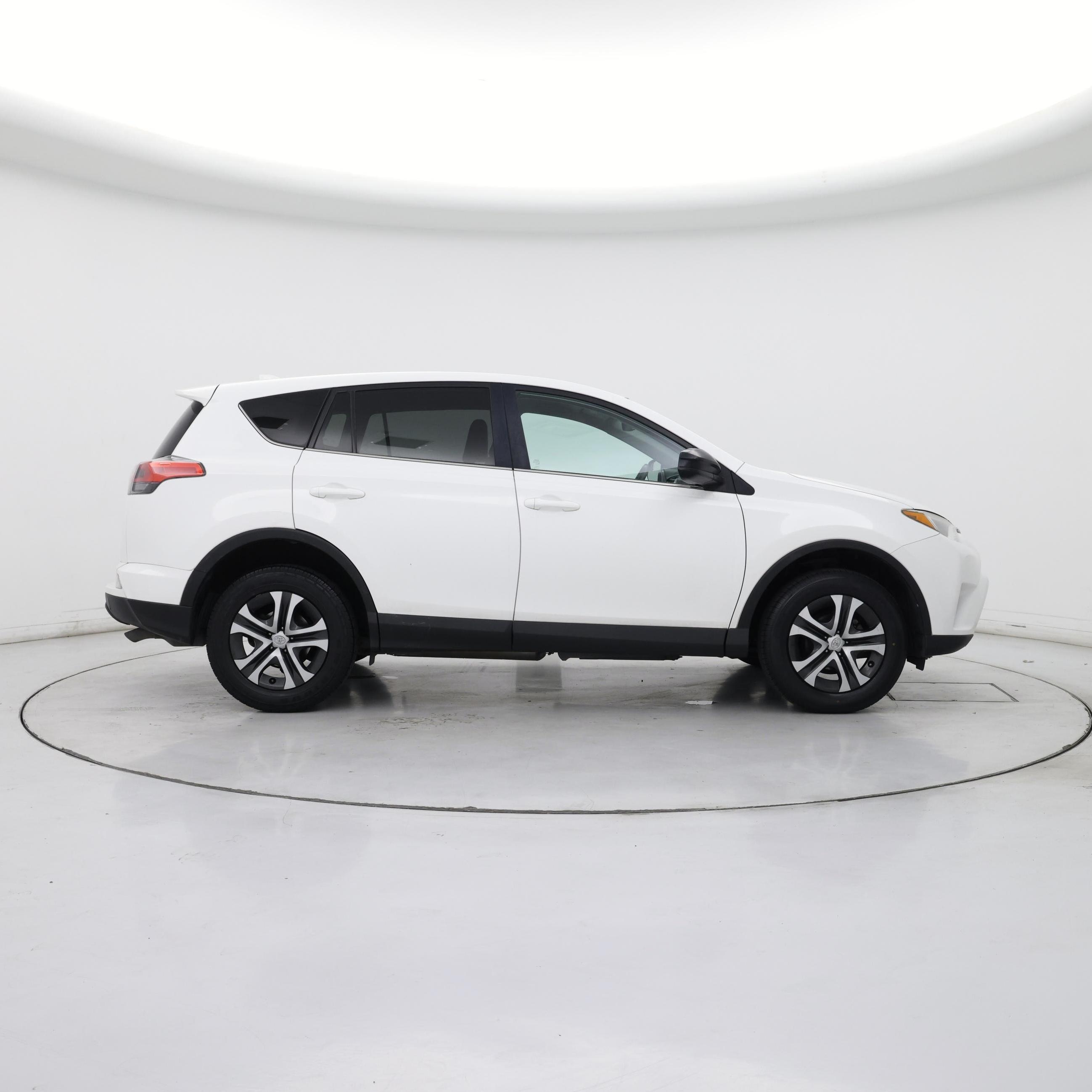 Thumbnail: 2018 Toyota RAV4 - 7