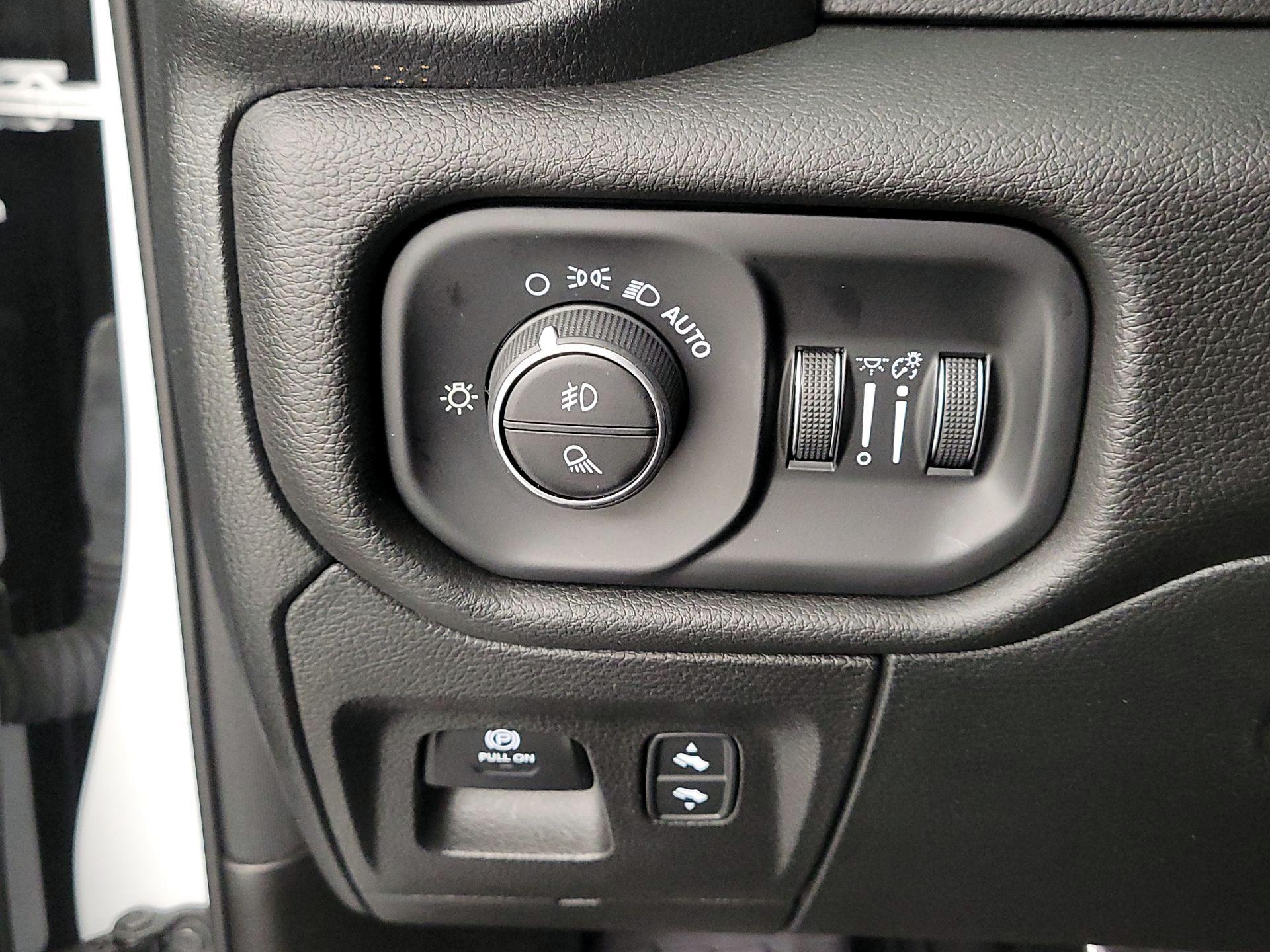 Thumbnail: 2025 RAM 1500 - 13