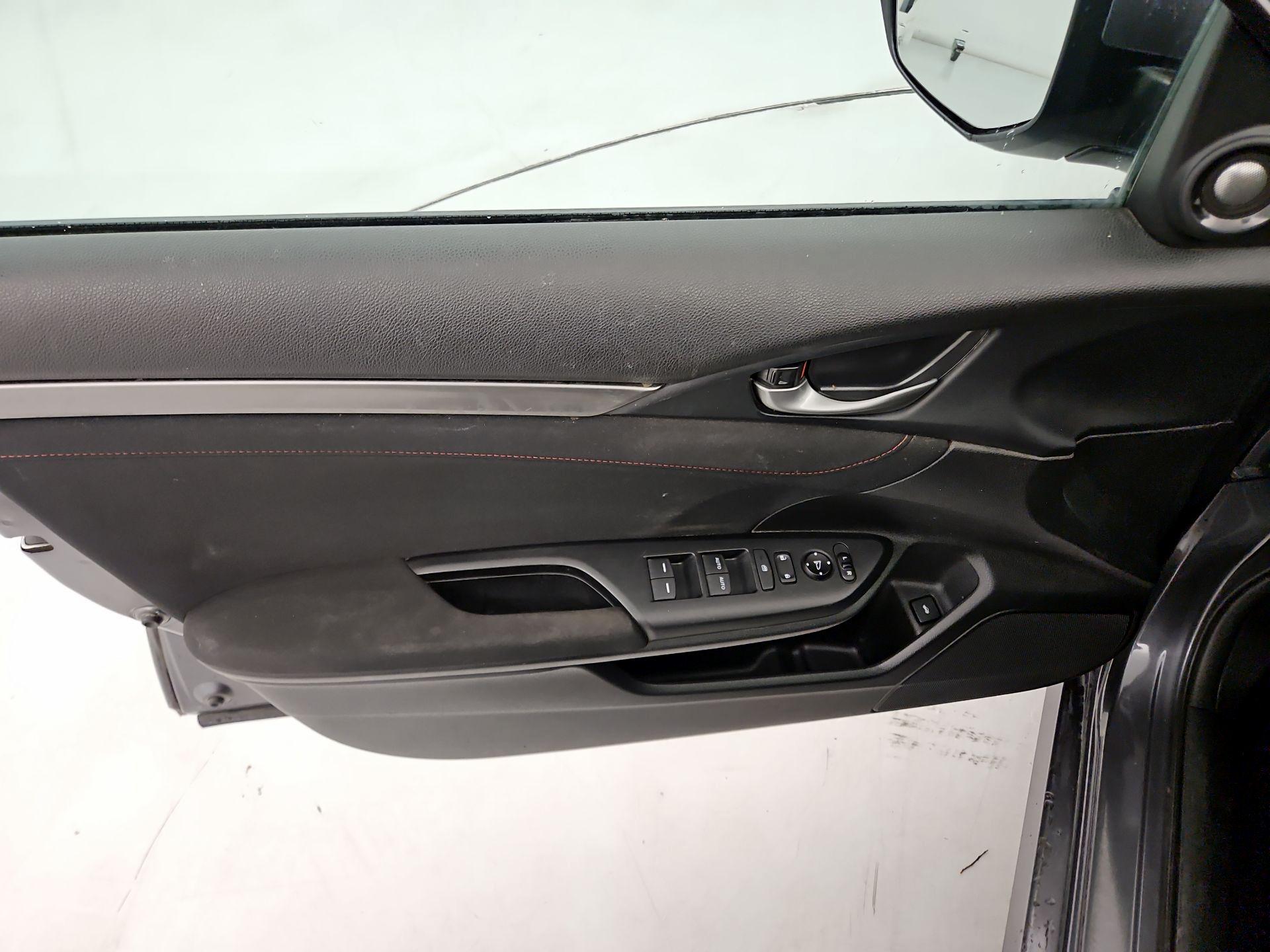 Thumbnail: 2019 Honda Civic - 12