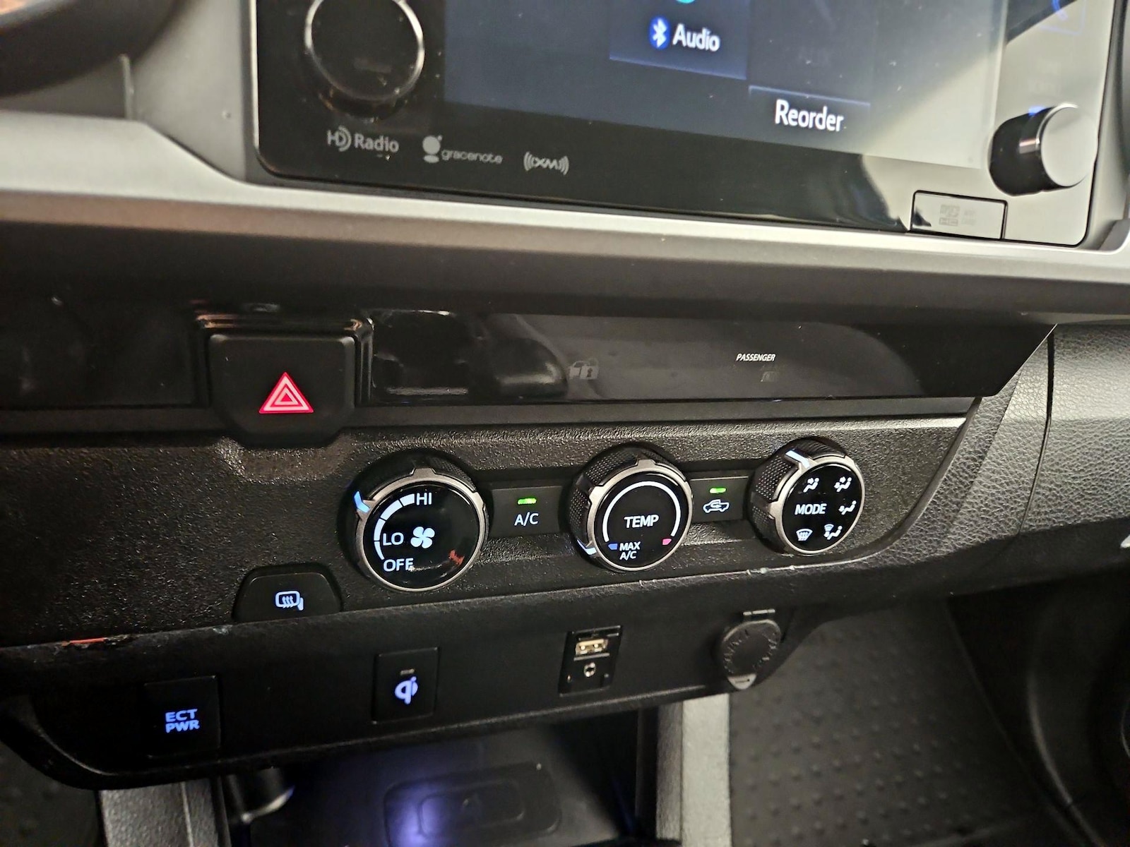 2016 Toyota Tacoma TRD Sport - Photo 17