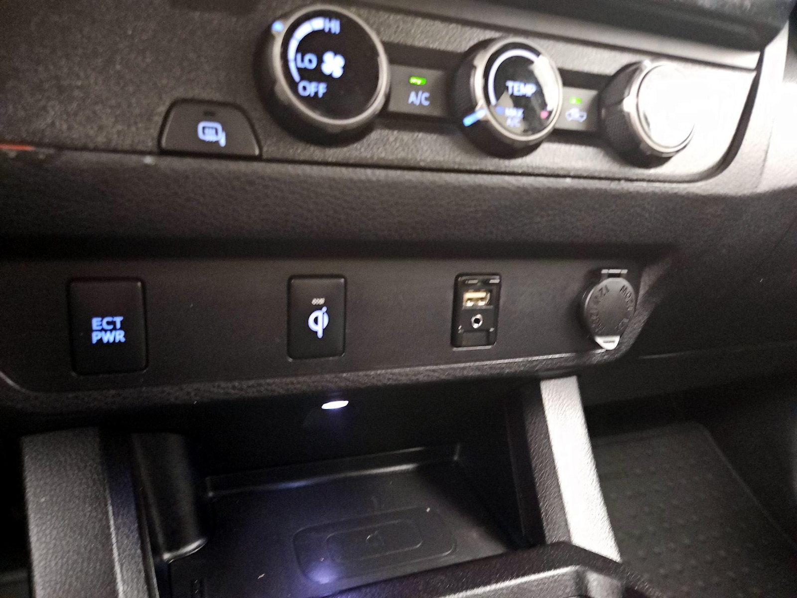2016 Toyota Tacoma TRD Sport - Photo 19
