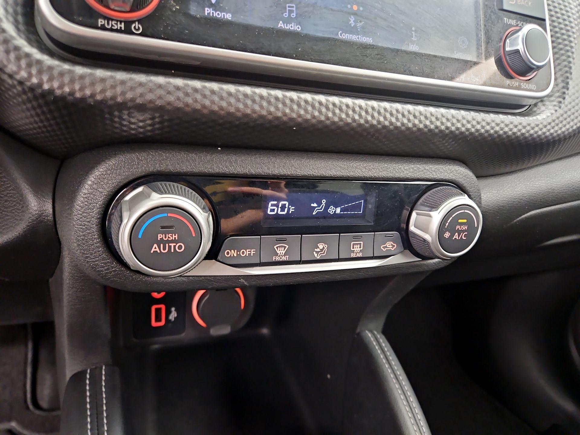 Thumbnail: 2019 Nissan Kicks - 16