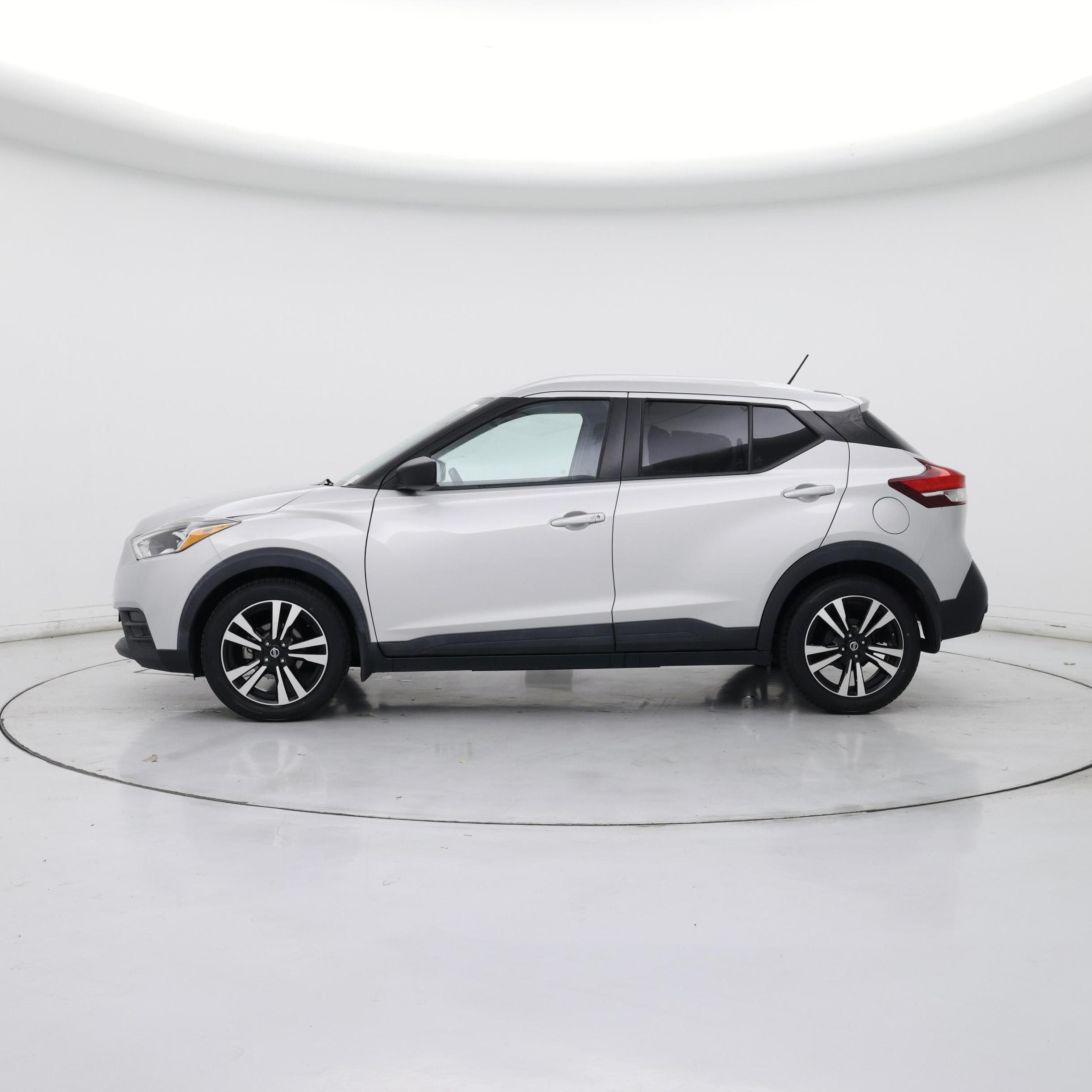 Thumbnail: 2019 Nissan Kicks - 3