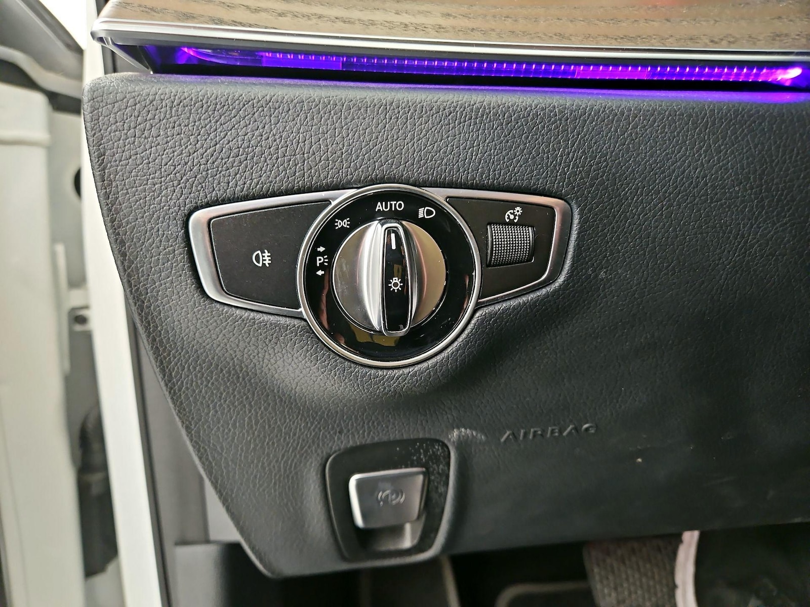 2019 Mercedes-Benz E-Class E300 - Photo 14