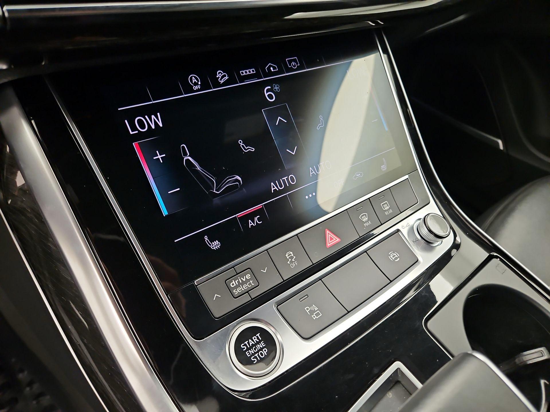 Thumbnail: 2022 Audi Q7 - 17