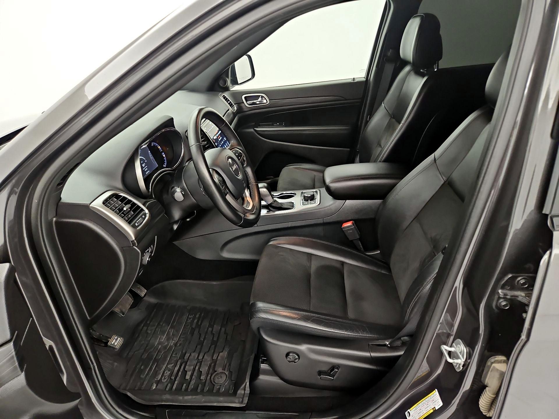 Thumbnail: 2020 Jeep Grand Cherokee - 11