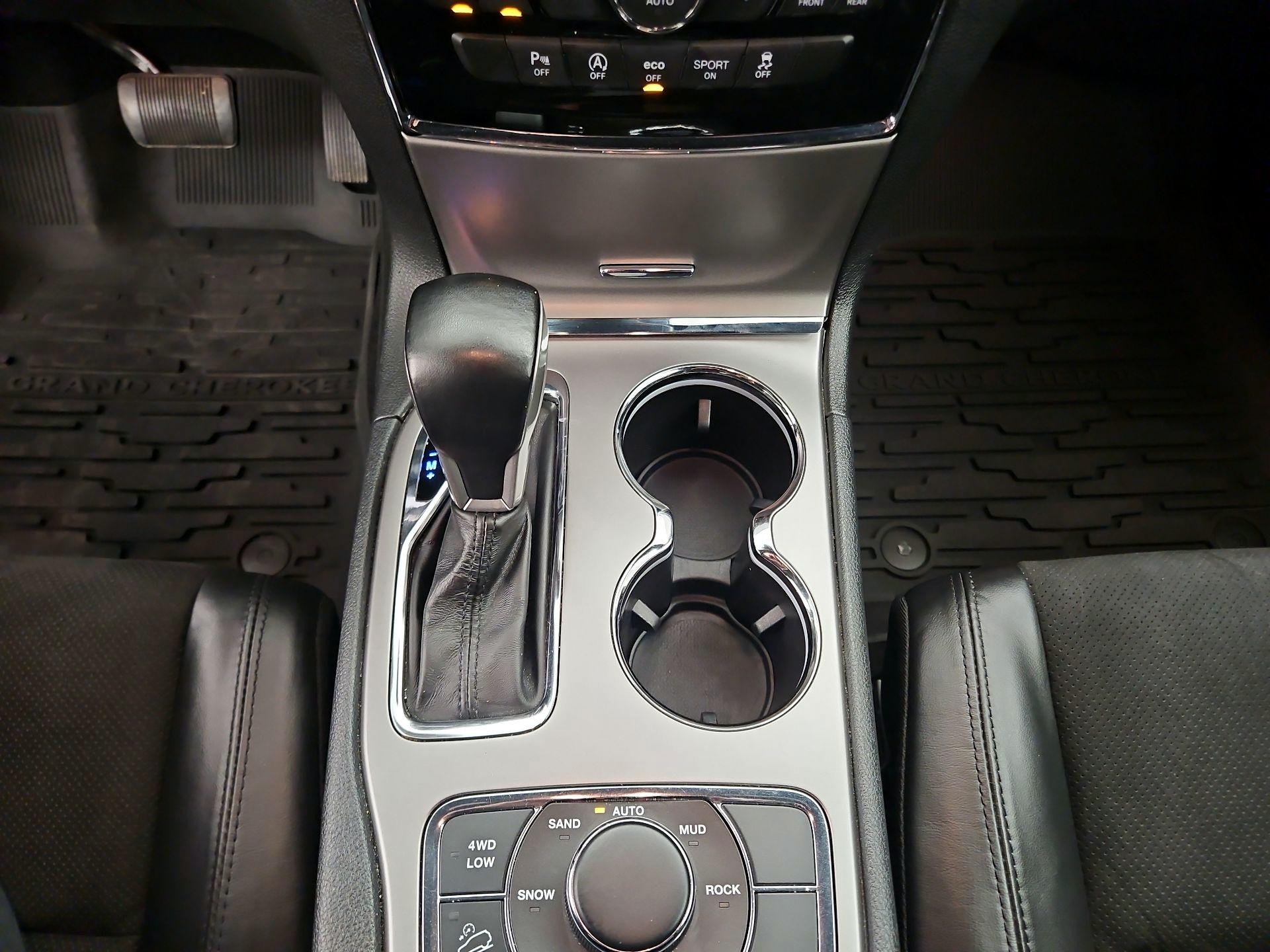 Thumbnail: 2020 Jeep Grand Cherokee - 18
