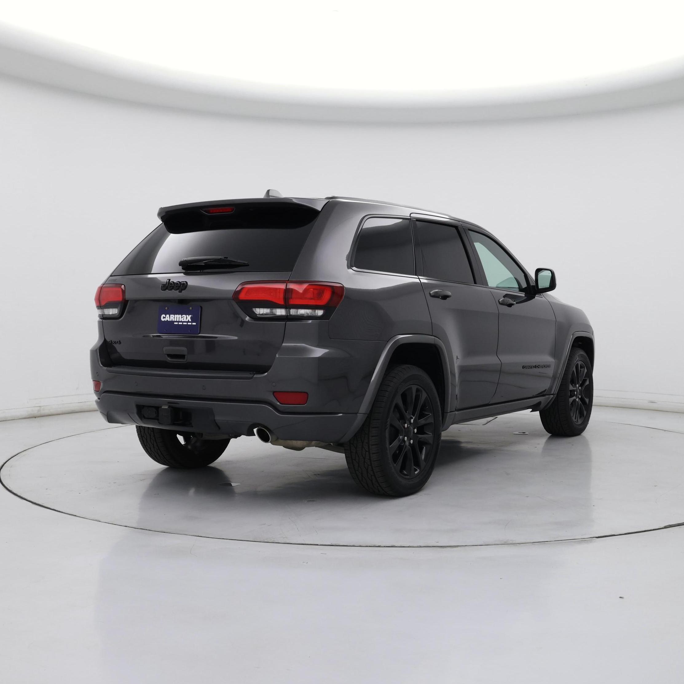 Thumbnail: 2020 Jeep Grand Cherokee - 8