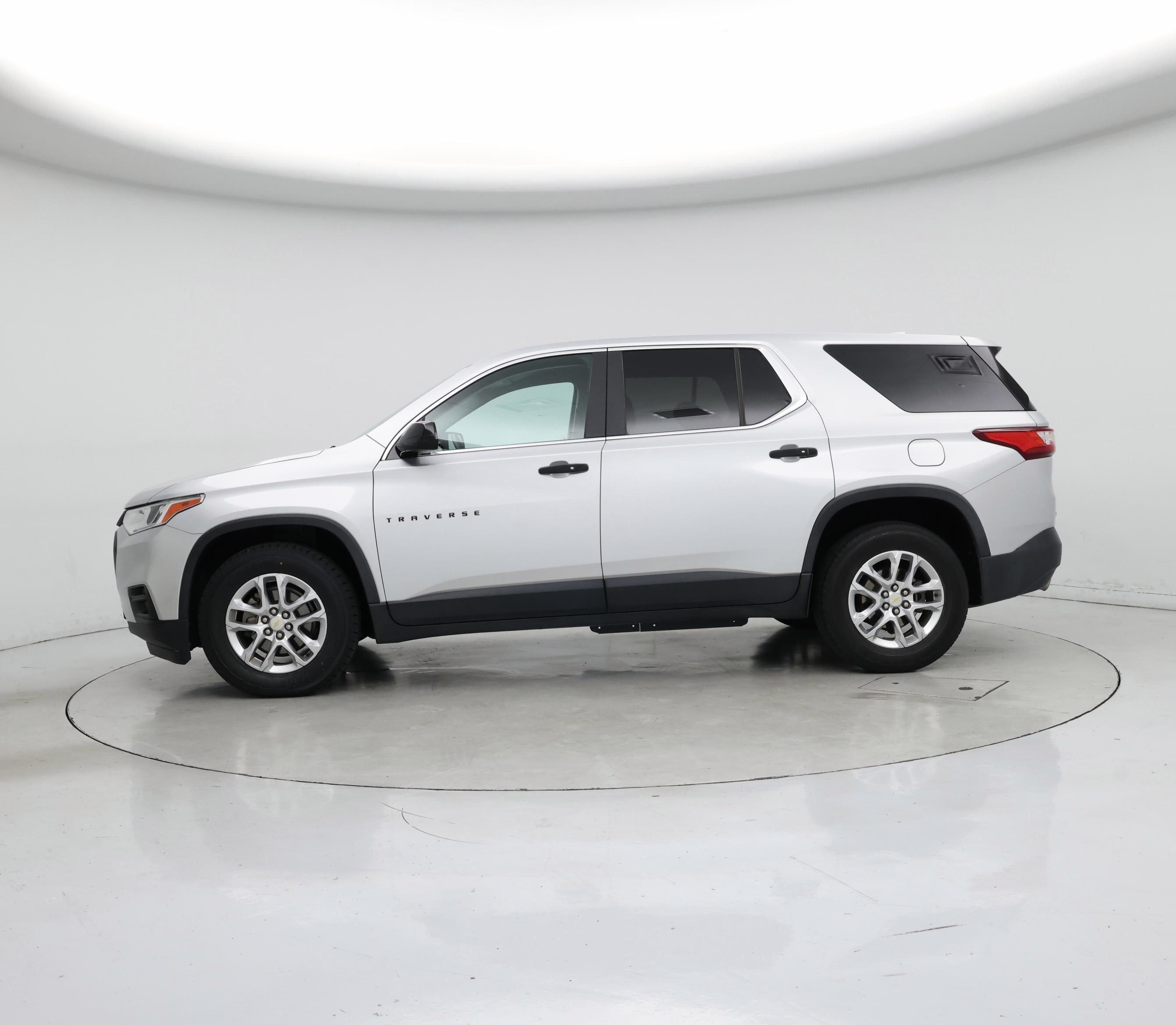 Thumbnail: 2019 Chevrolet Traverse - 3