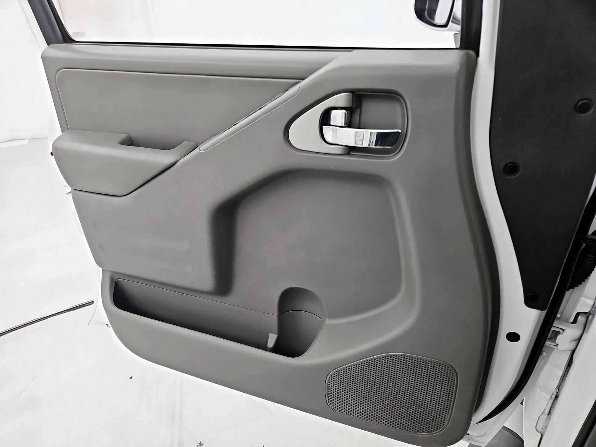 Thumbnail: 2019 Nissan Frontier - 12