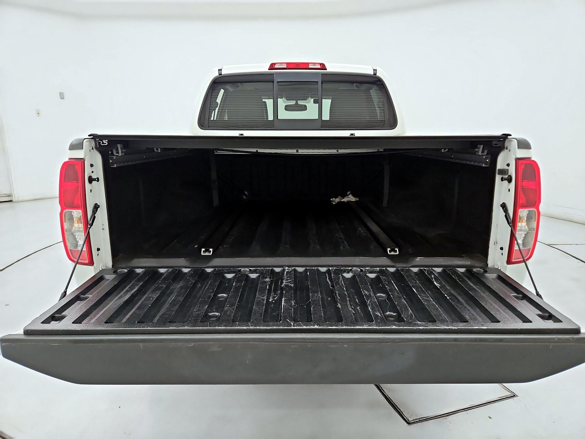 Thumbnail: 2019 Nissan Frontier - 17
