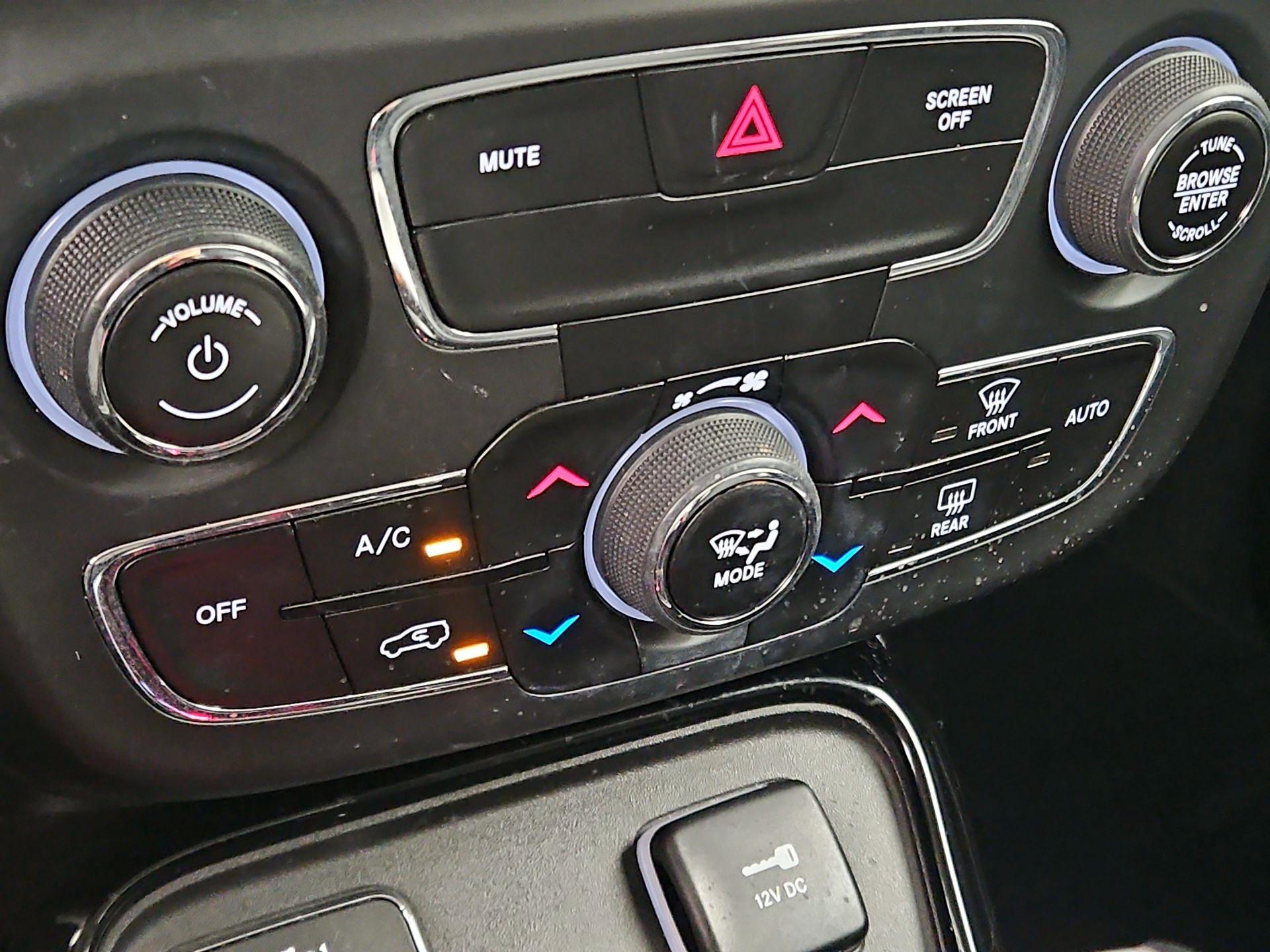 Thumbnail: 2019 Jeep Compass - 16