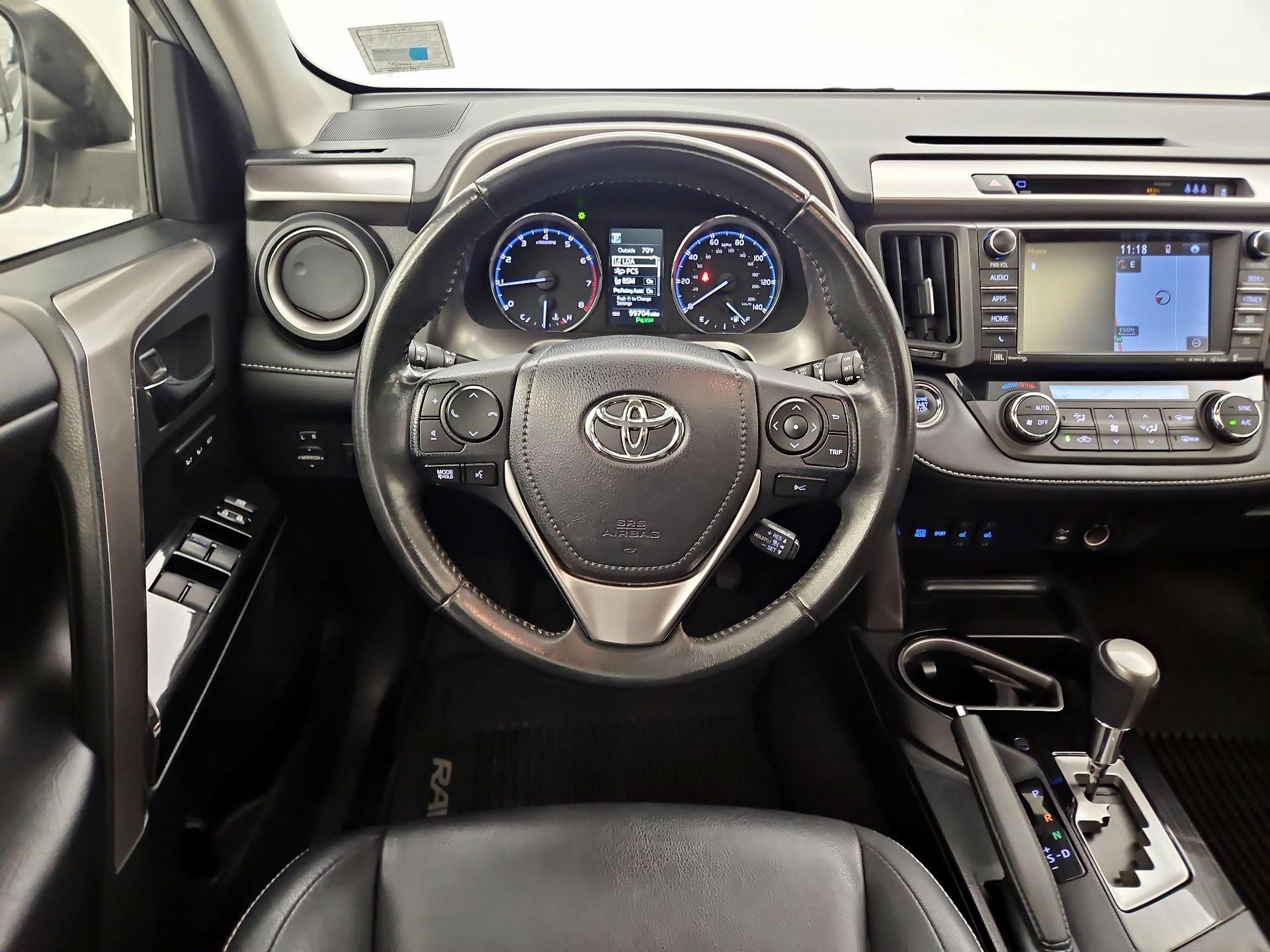 Thumbnail: 2018 Toyota RAV4 - 10