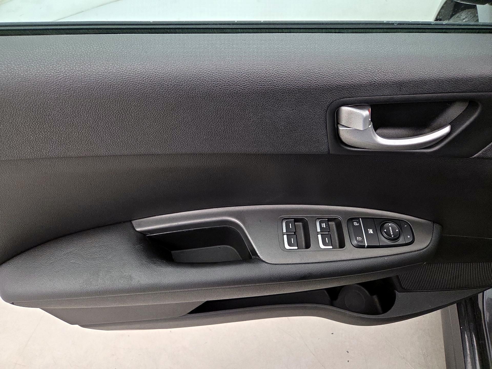 Thumbnail: 2017 Kia Optima - 12