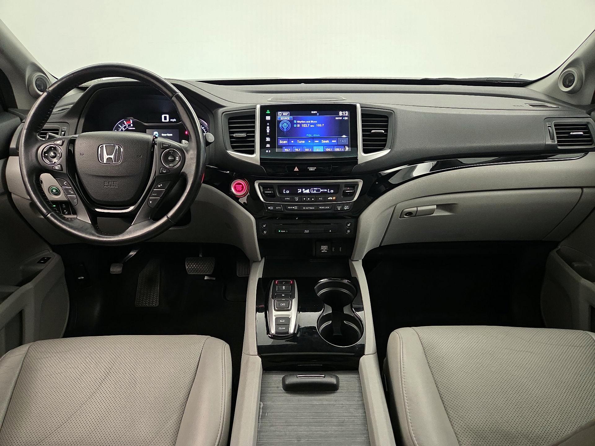 Thumbnail: 2016 Honda Pilot - 9