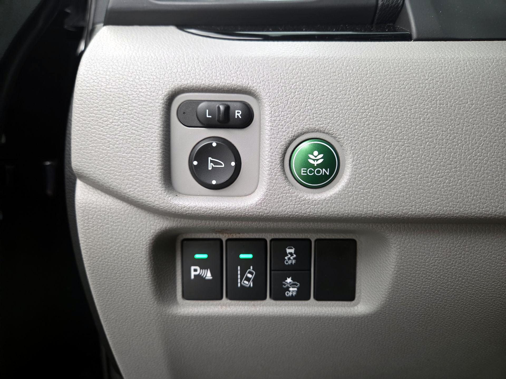 Thumbnail: 2016 Honda Pilot - 13