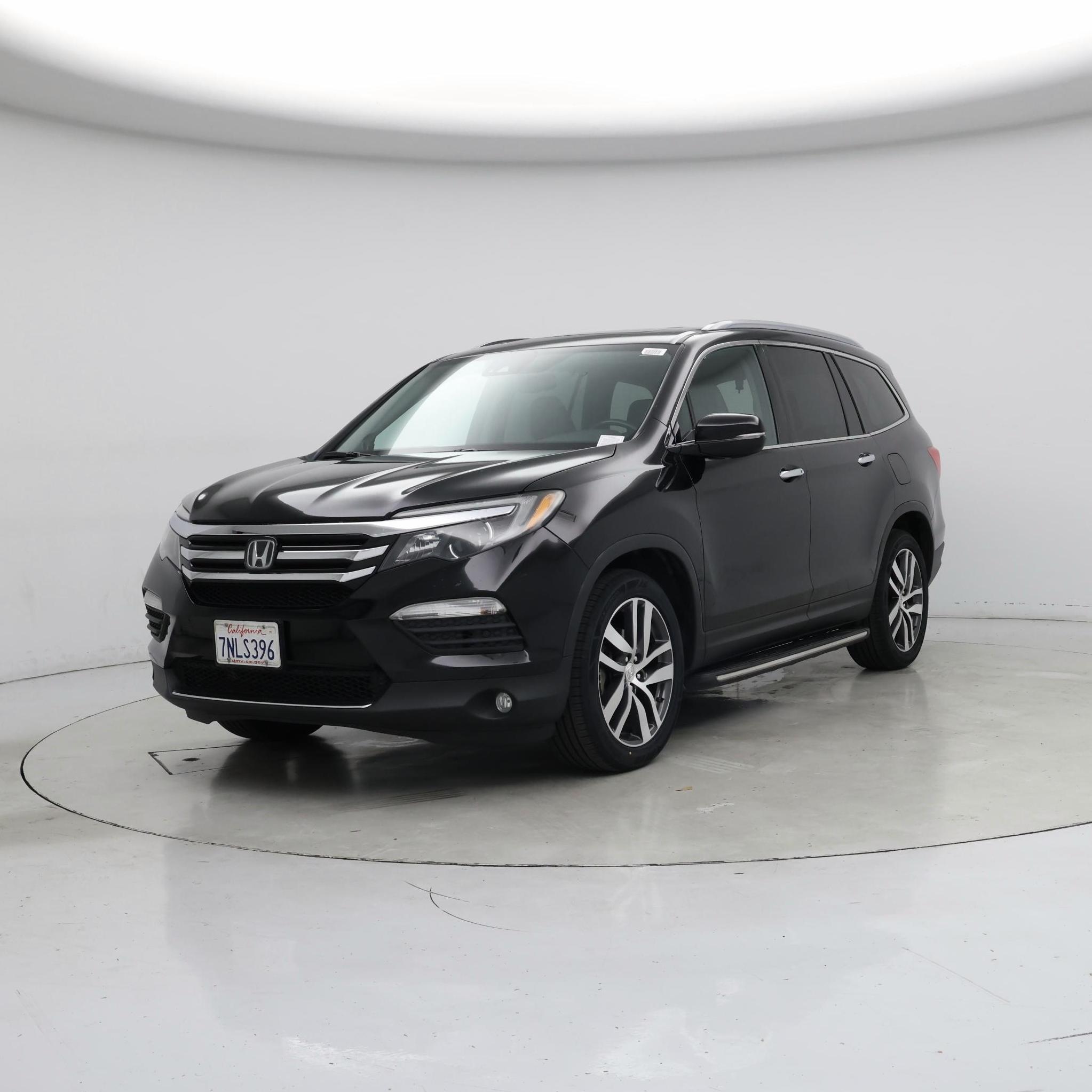 Thumbnail: 2016 Honda Pilot - 4