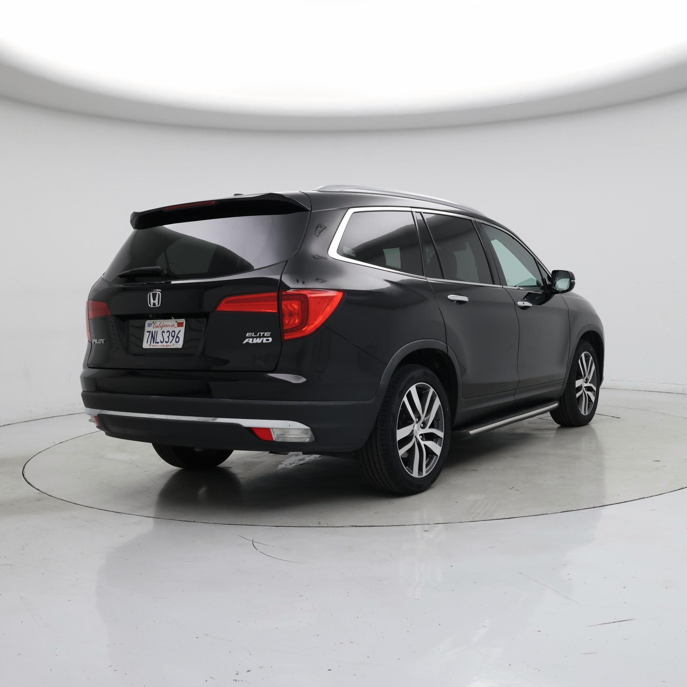 Thumbnail: 2016 Honda Pilot - 8