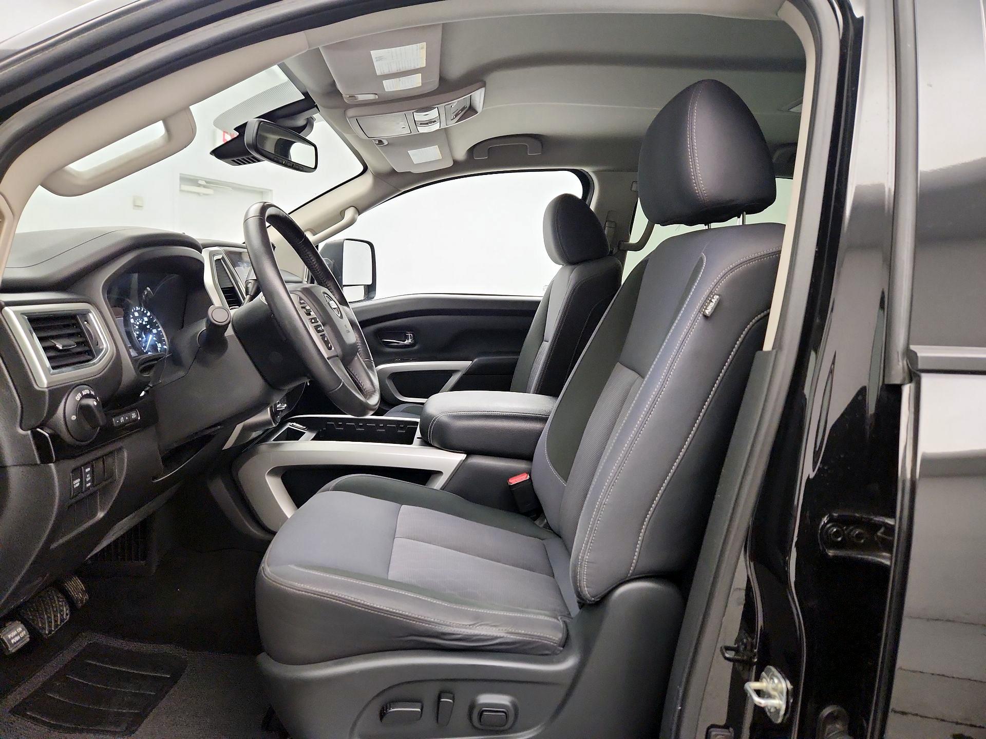 Thumbnail: 2020 Nissan Titan - 11