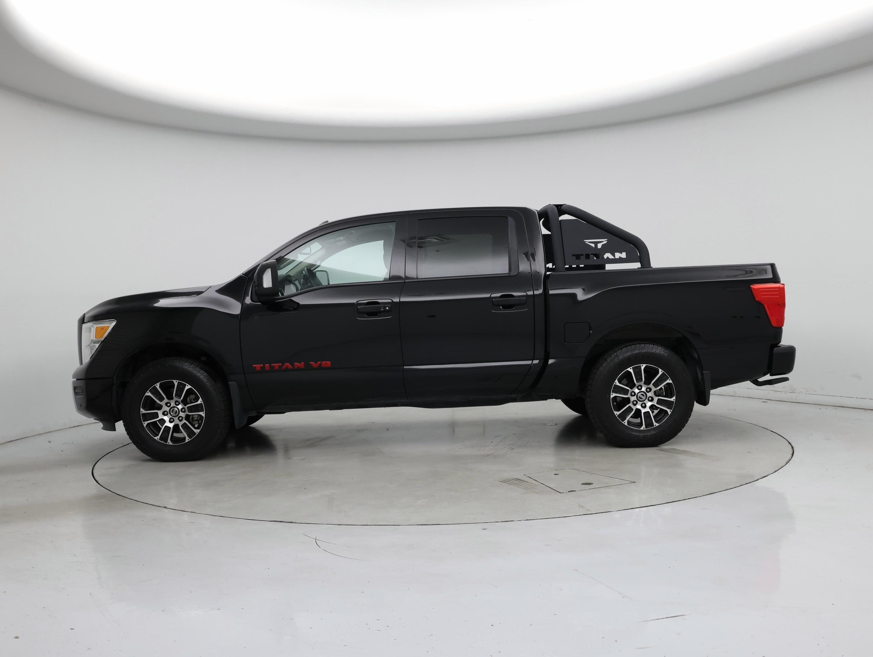 Thumbnail: 2020 Nissan Titan - 3