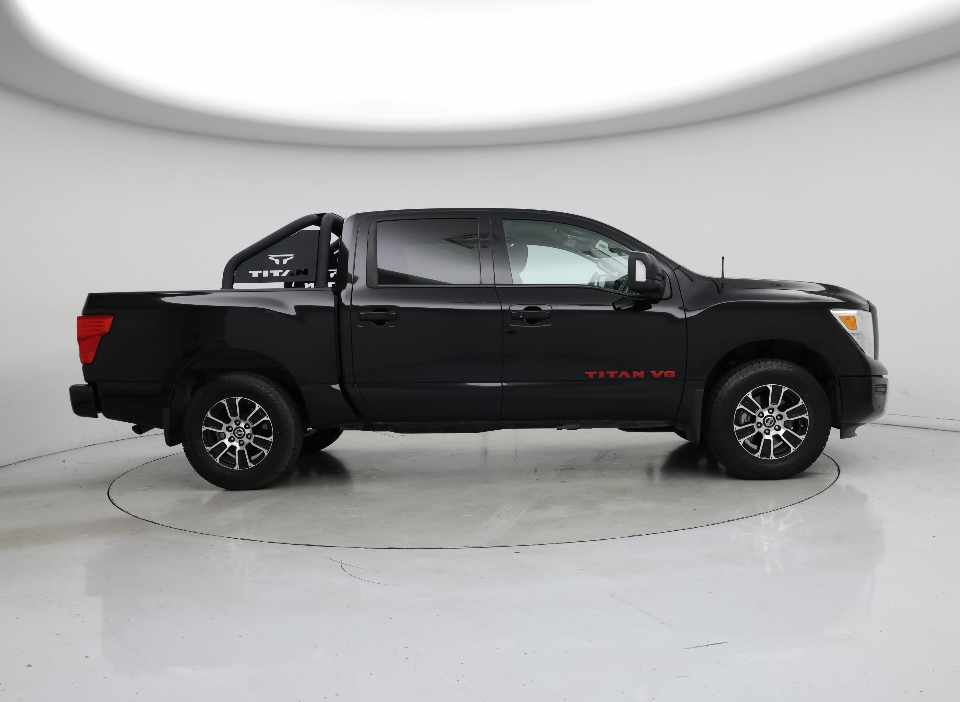 Thumbnail: 2020 Nissan Titan - 7