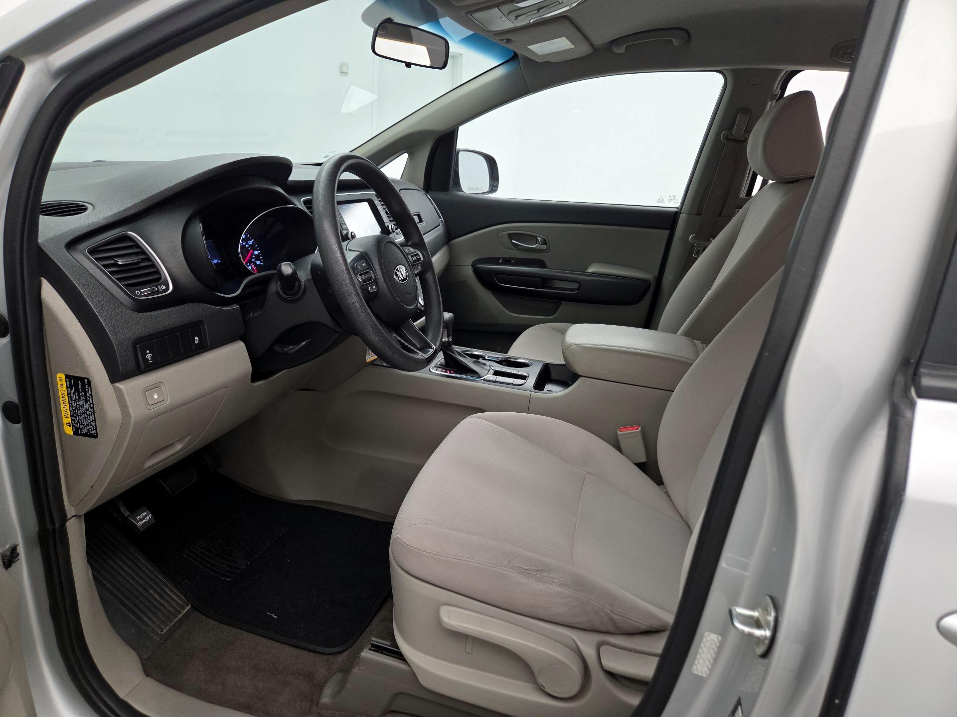 Thumbnail: 2019 Kia Sedona - 11