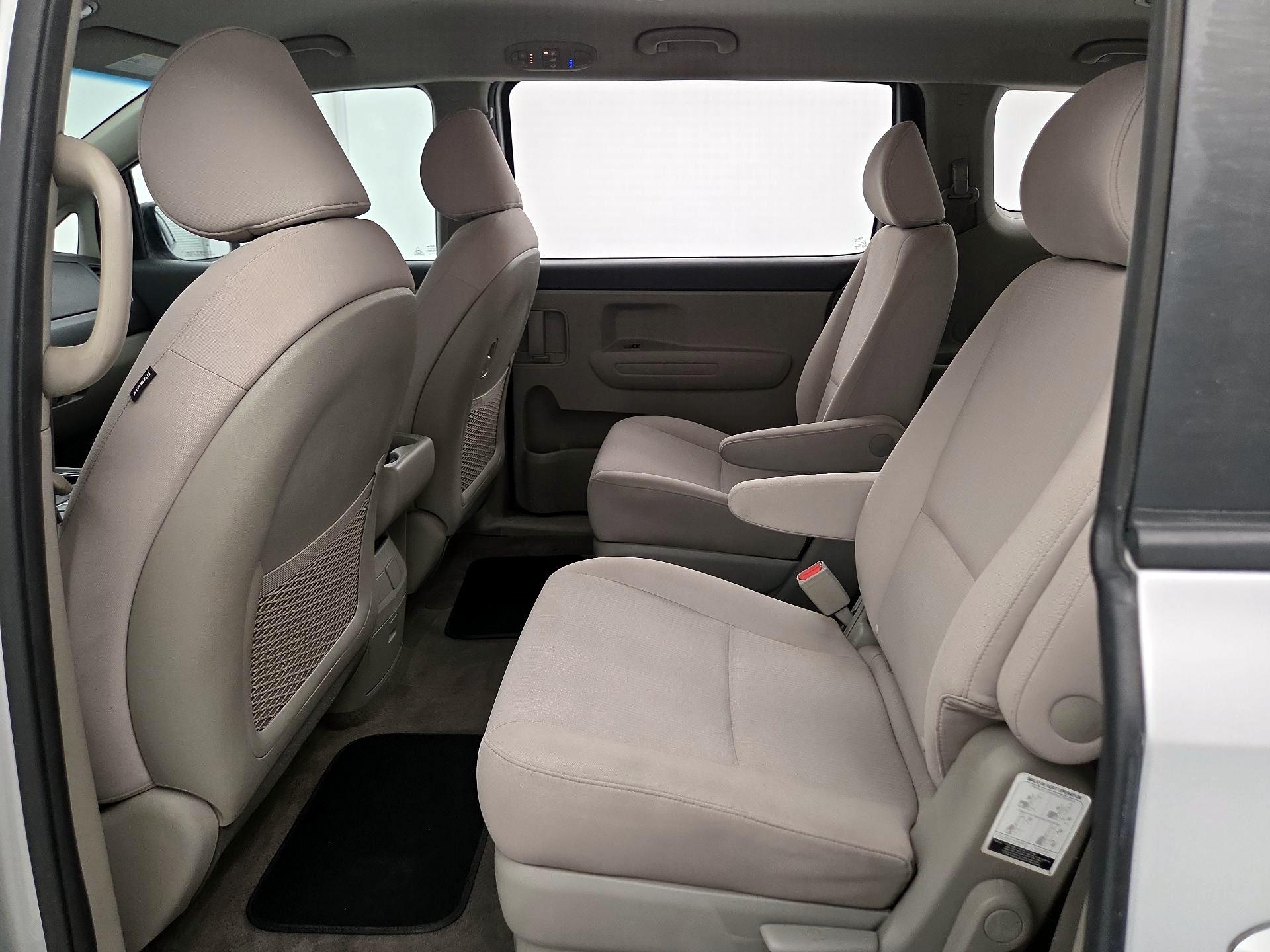 Thumbnail: 2019 Kia Sedona - 19