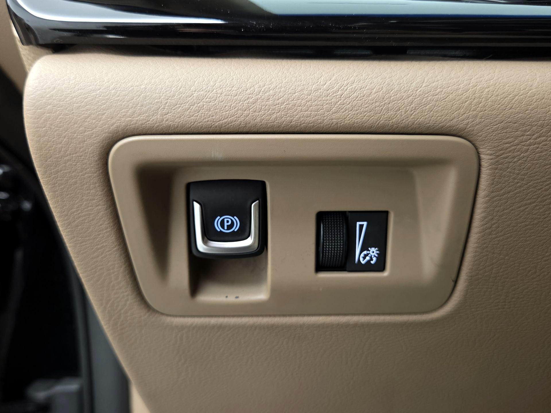 Thumbnail: 2016 Cadillac ELR - 13