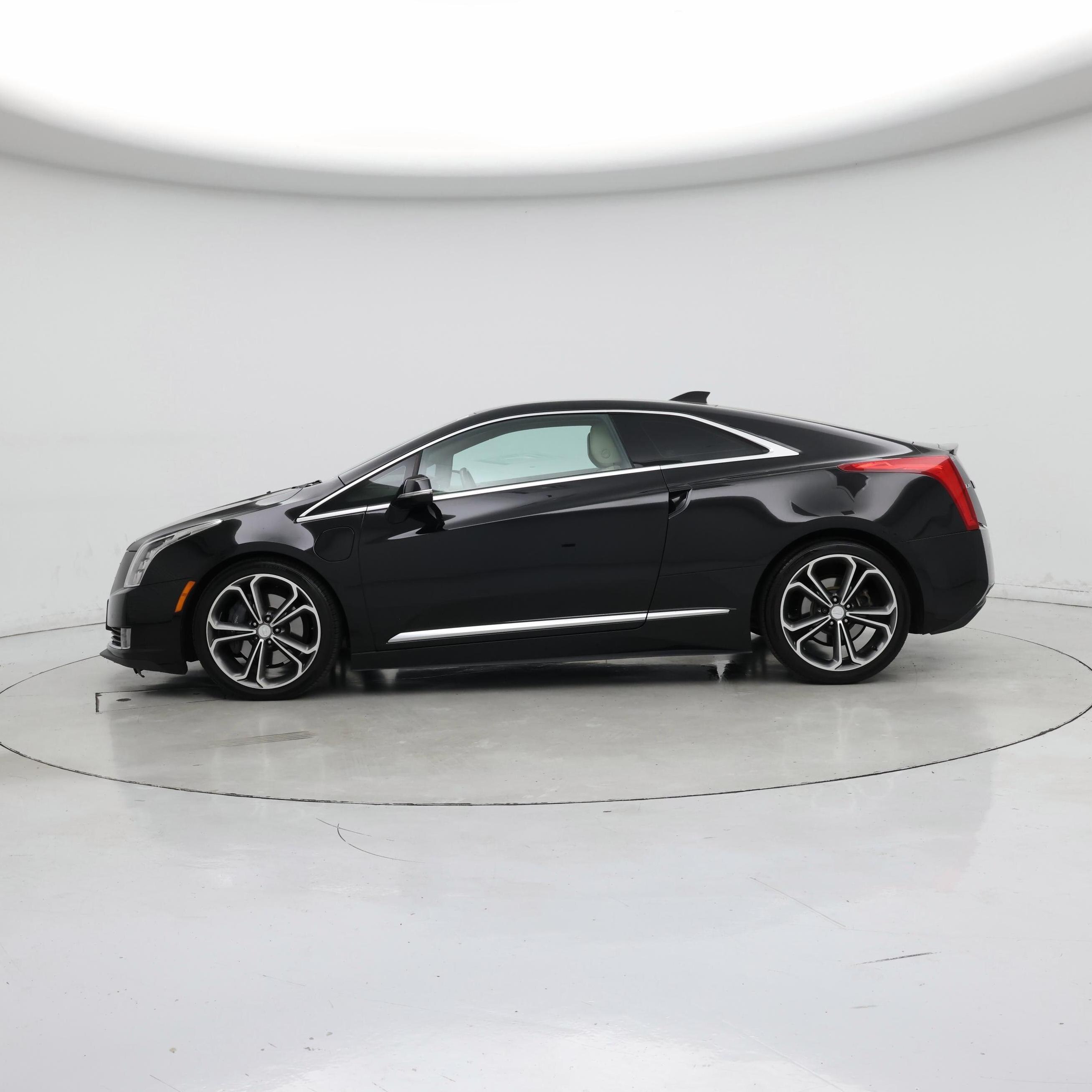 Thumbnail: 2016 Cadillac ELR - 3