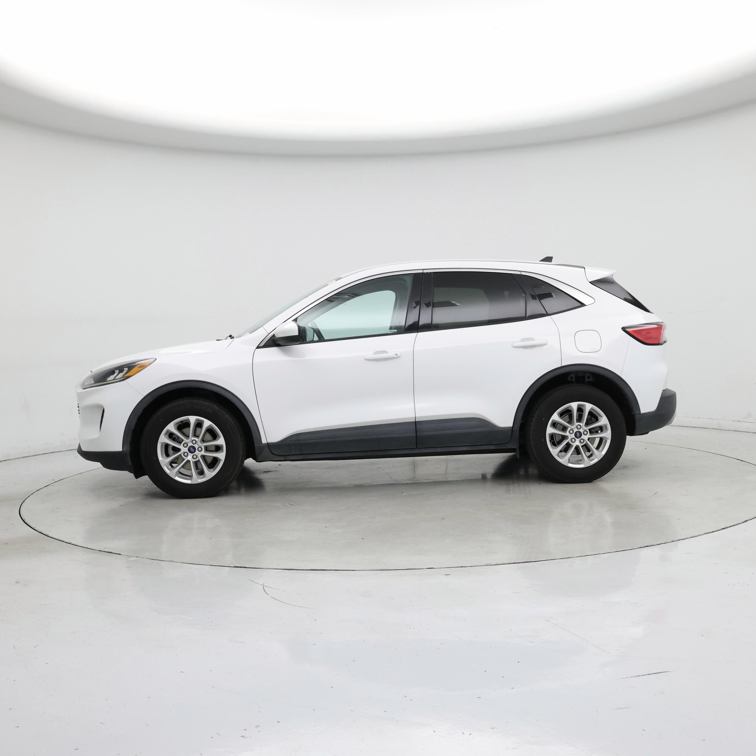 Thumbnail: 2020 Ford Escape - 3