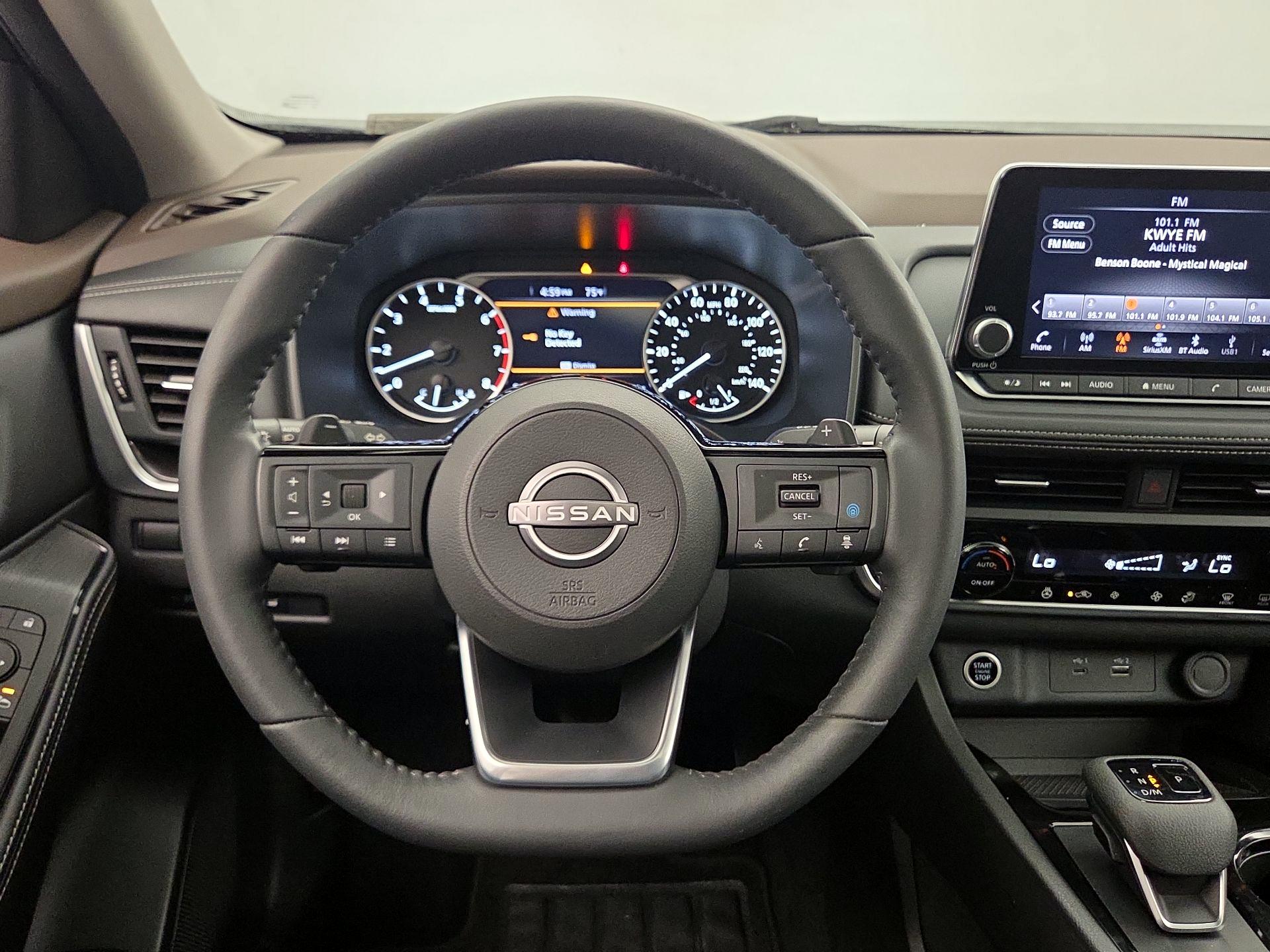 Thumbnail: 2023 Nissan Rogue - 10