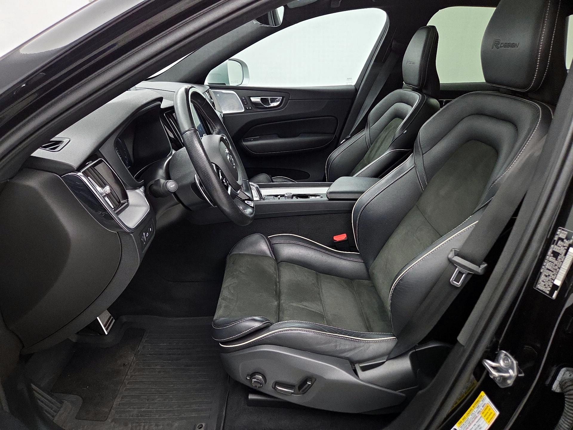 Thumbnail: 2019 Volvo XC60 - 11