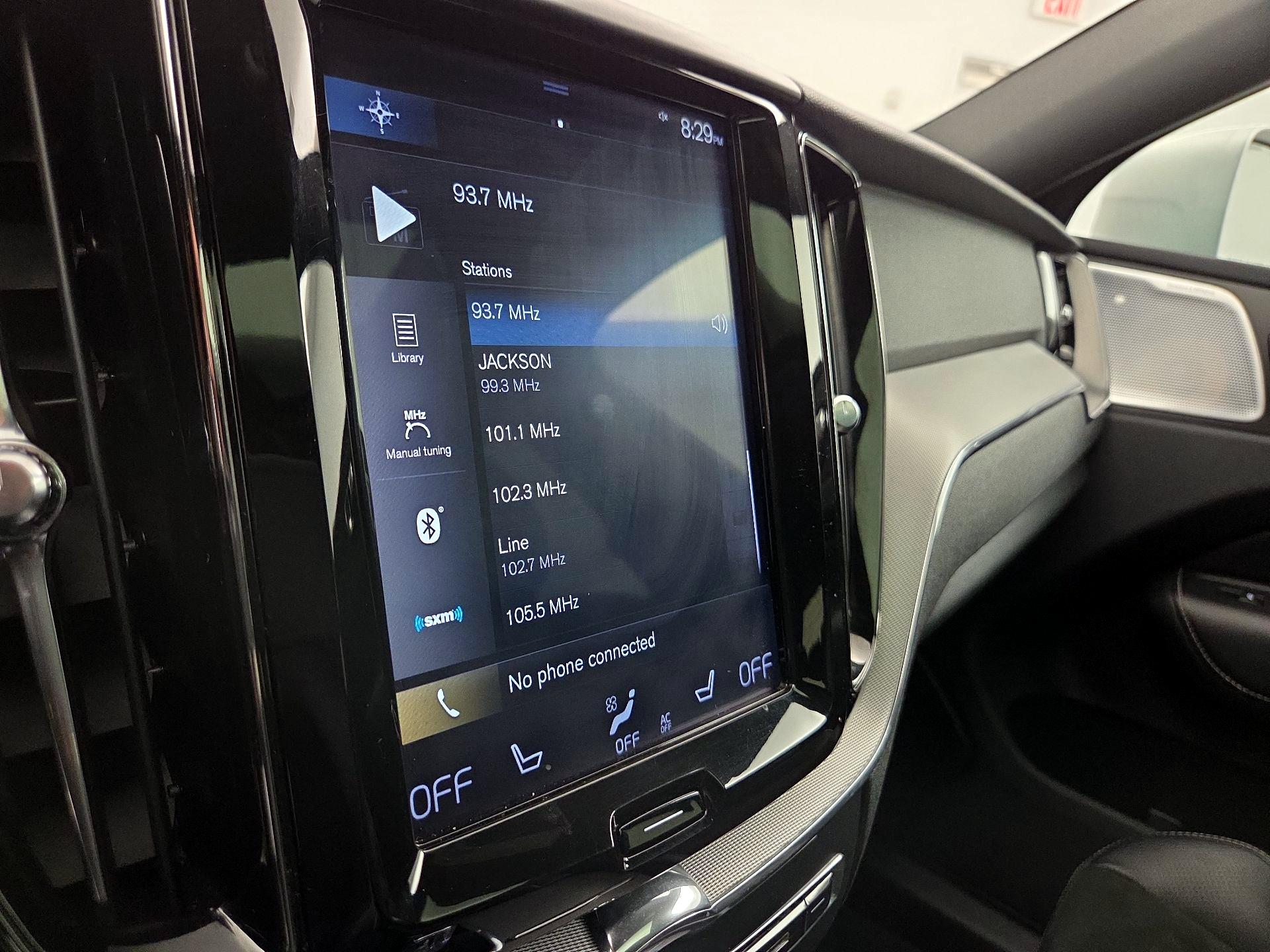 Thumbnail: 2019 Volvo XC60 - 16