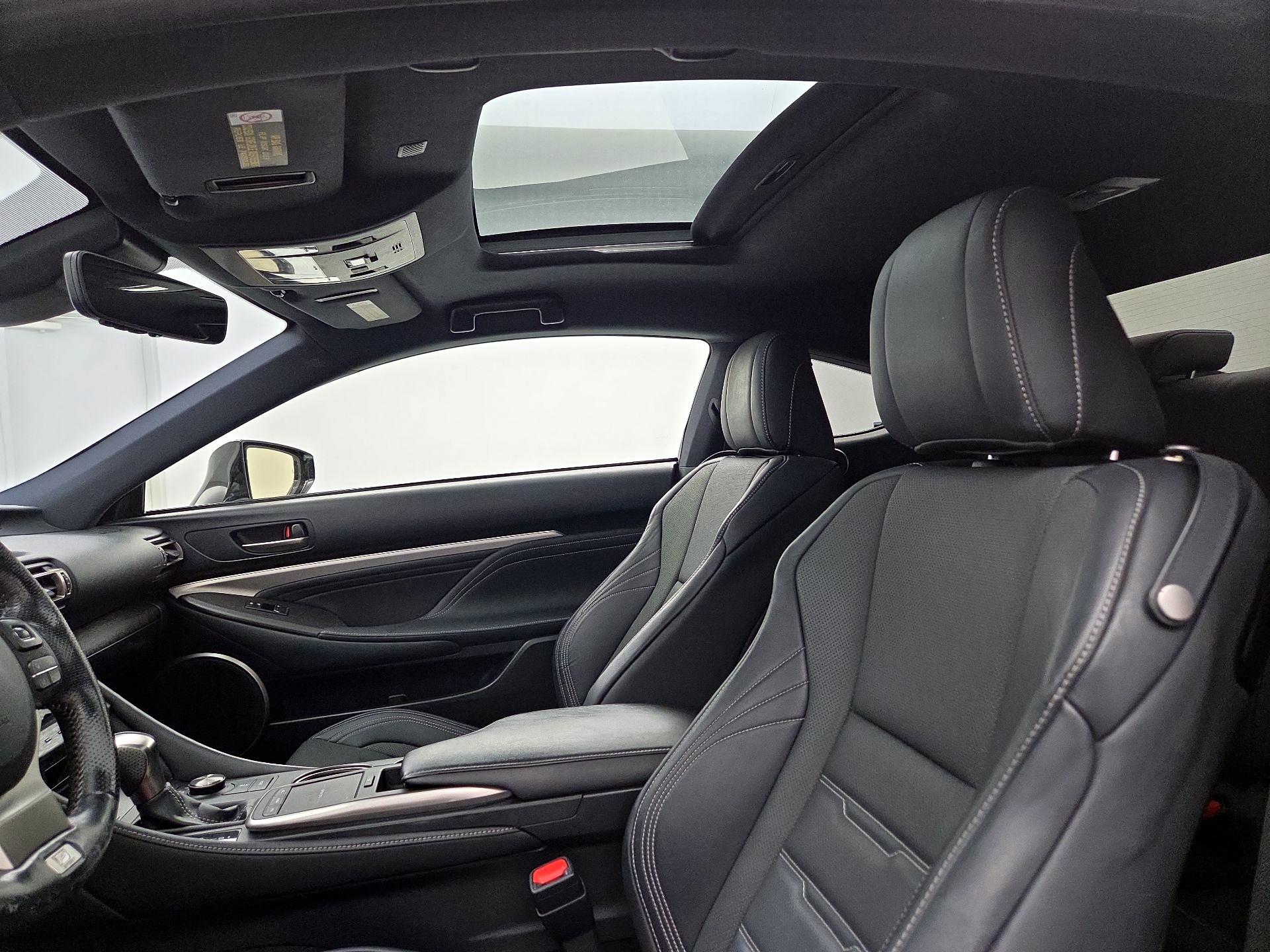 Thumbnail: 2020 Lexus RC - 20