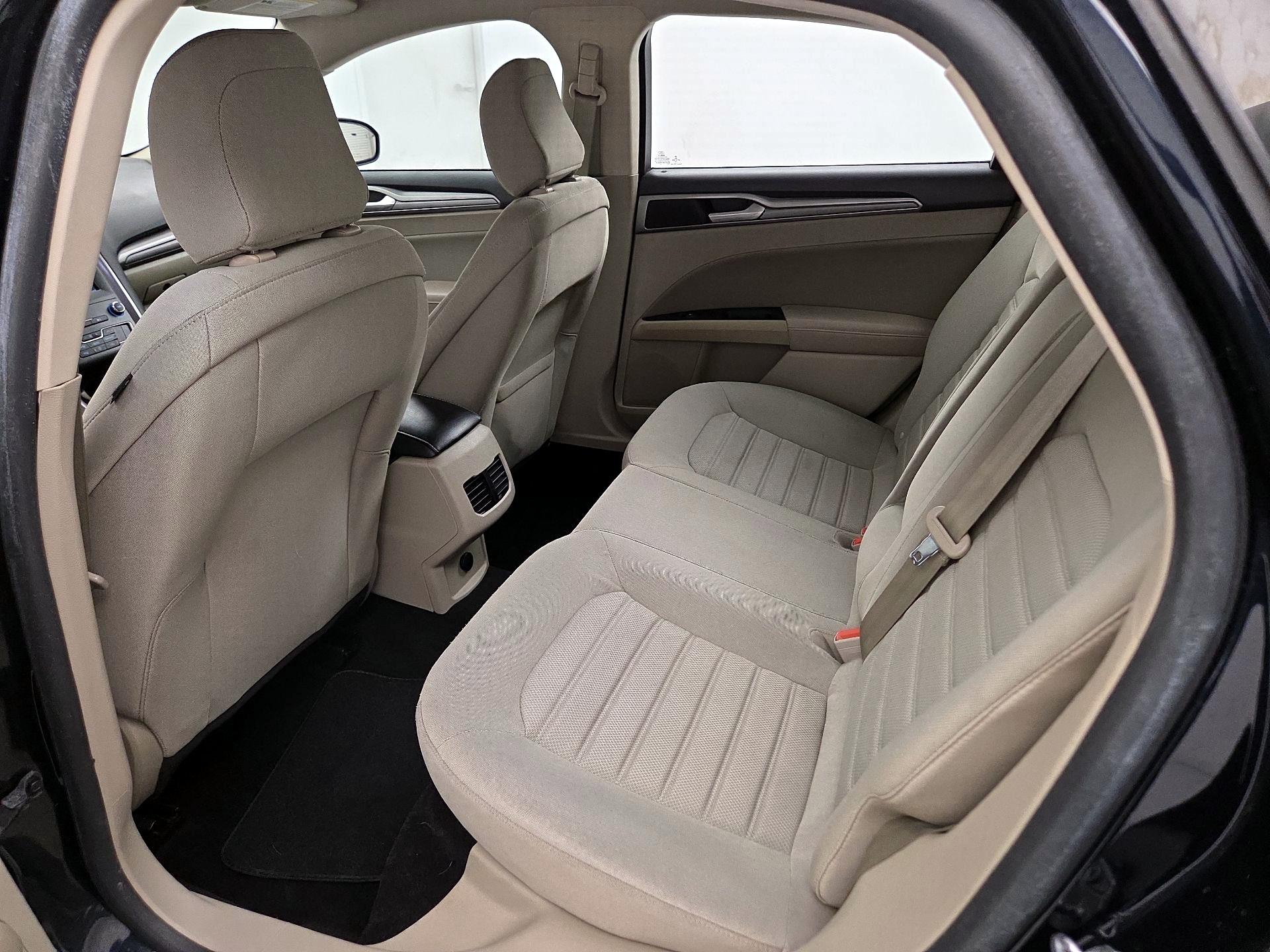 Thumbnail: 2020 Ford Fusion - 20
