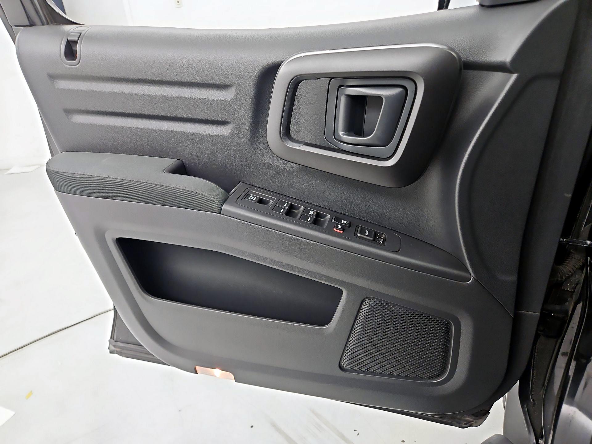 Thumbnail: 2014 Honda Ridgeline - 12
