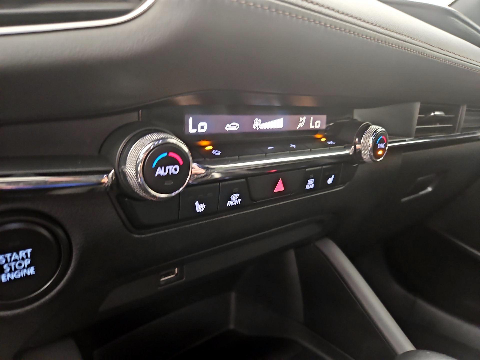 Thumbnail: 2020 Mazda Mazda3 - 17