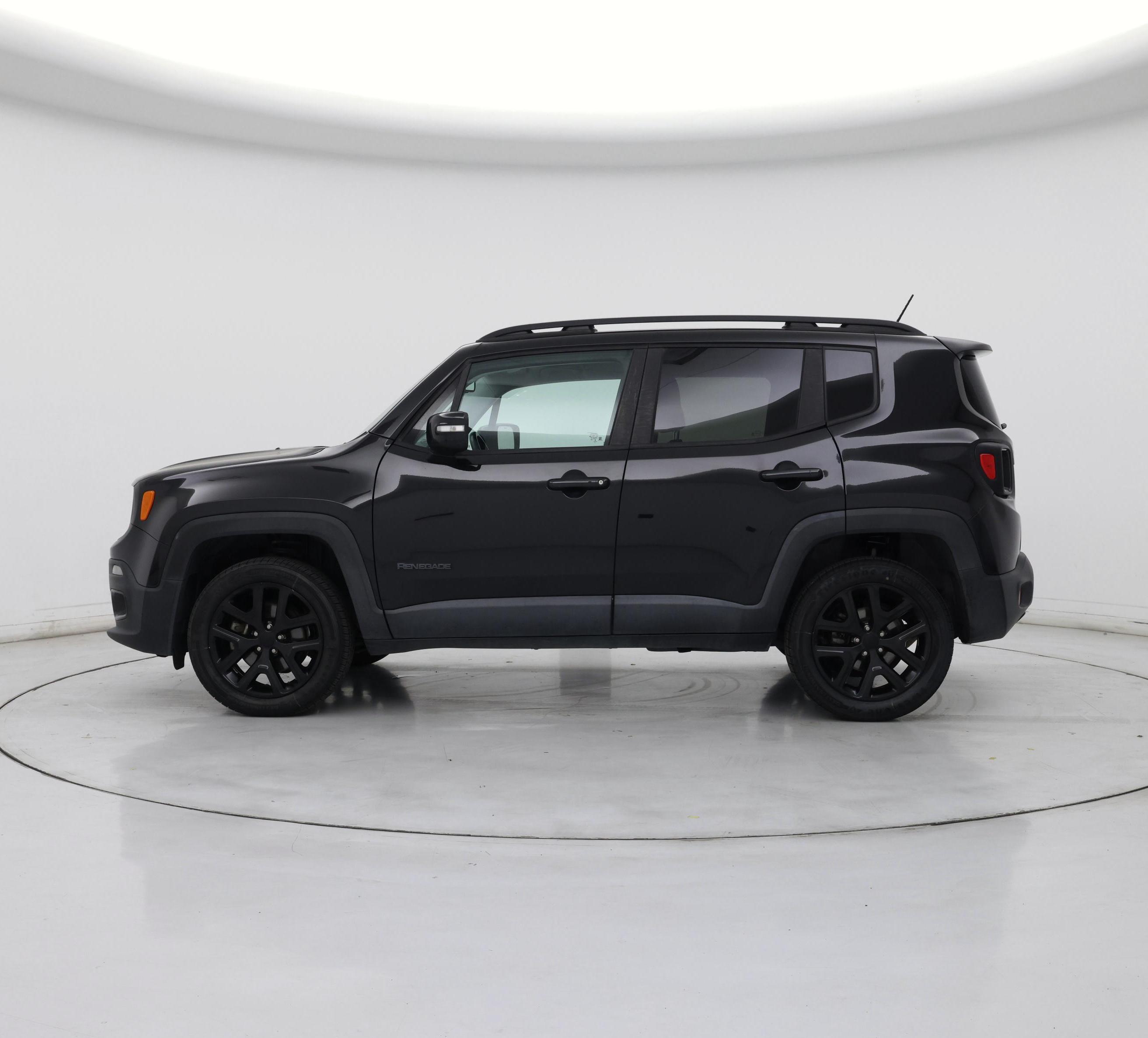 Thumbnail: 2016 Jeep Renegade - 3