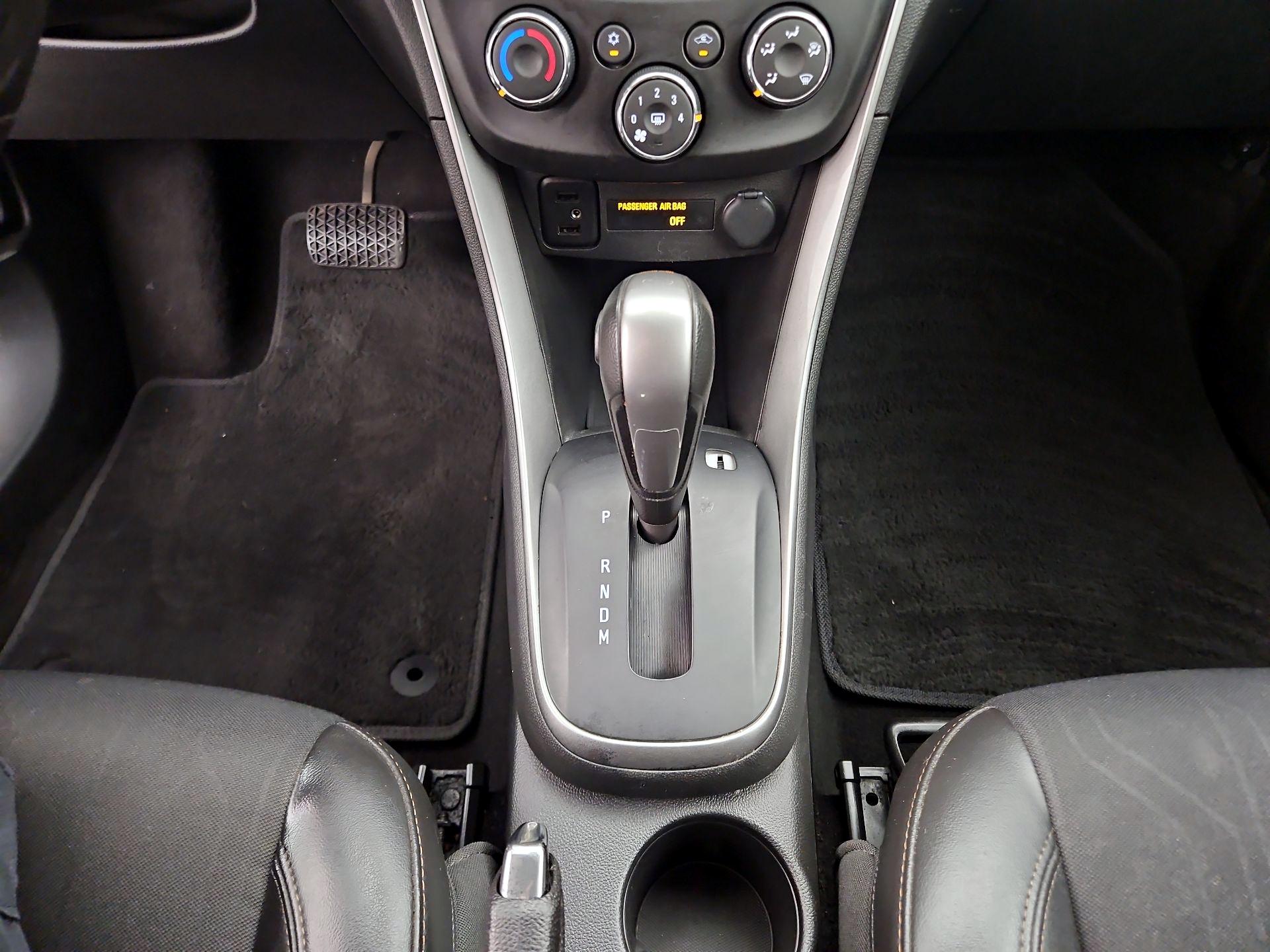 Thumbnail: 2022 Chevrolet Trax - 17