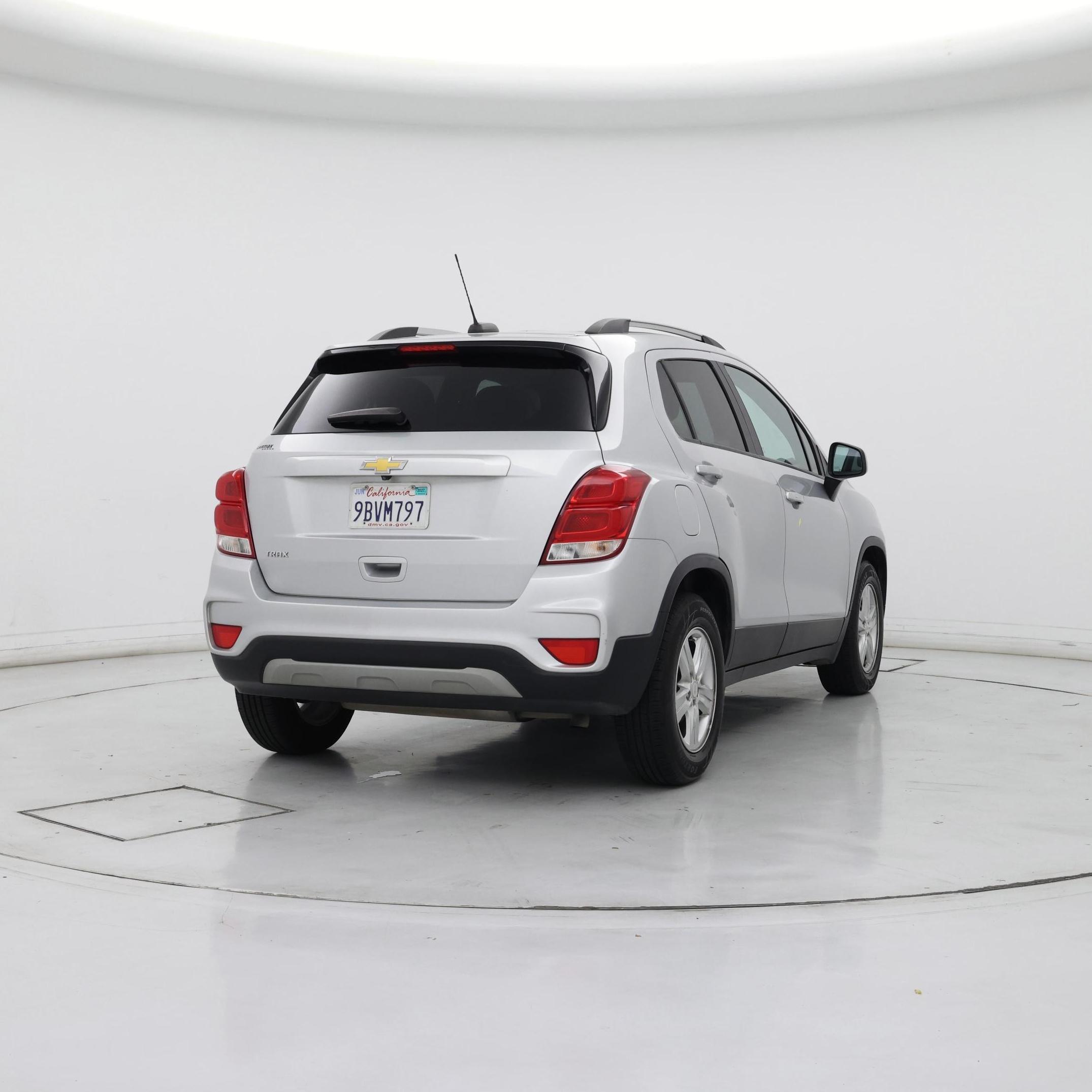 Thumbnail: 2022 Chevrolet Trax - 8
