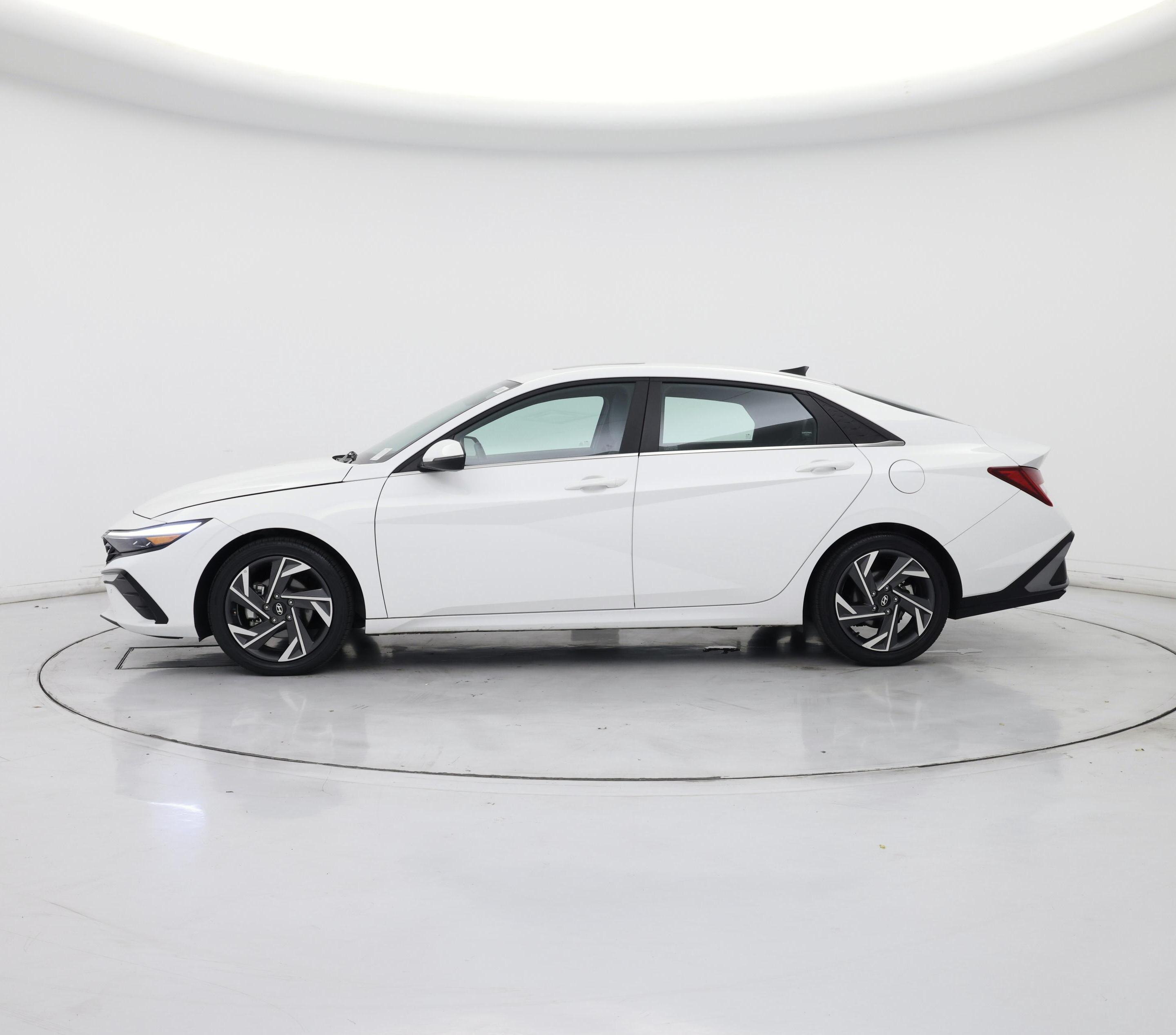 Thumbnail: 2024 Hyundai Elantra - 3