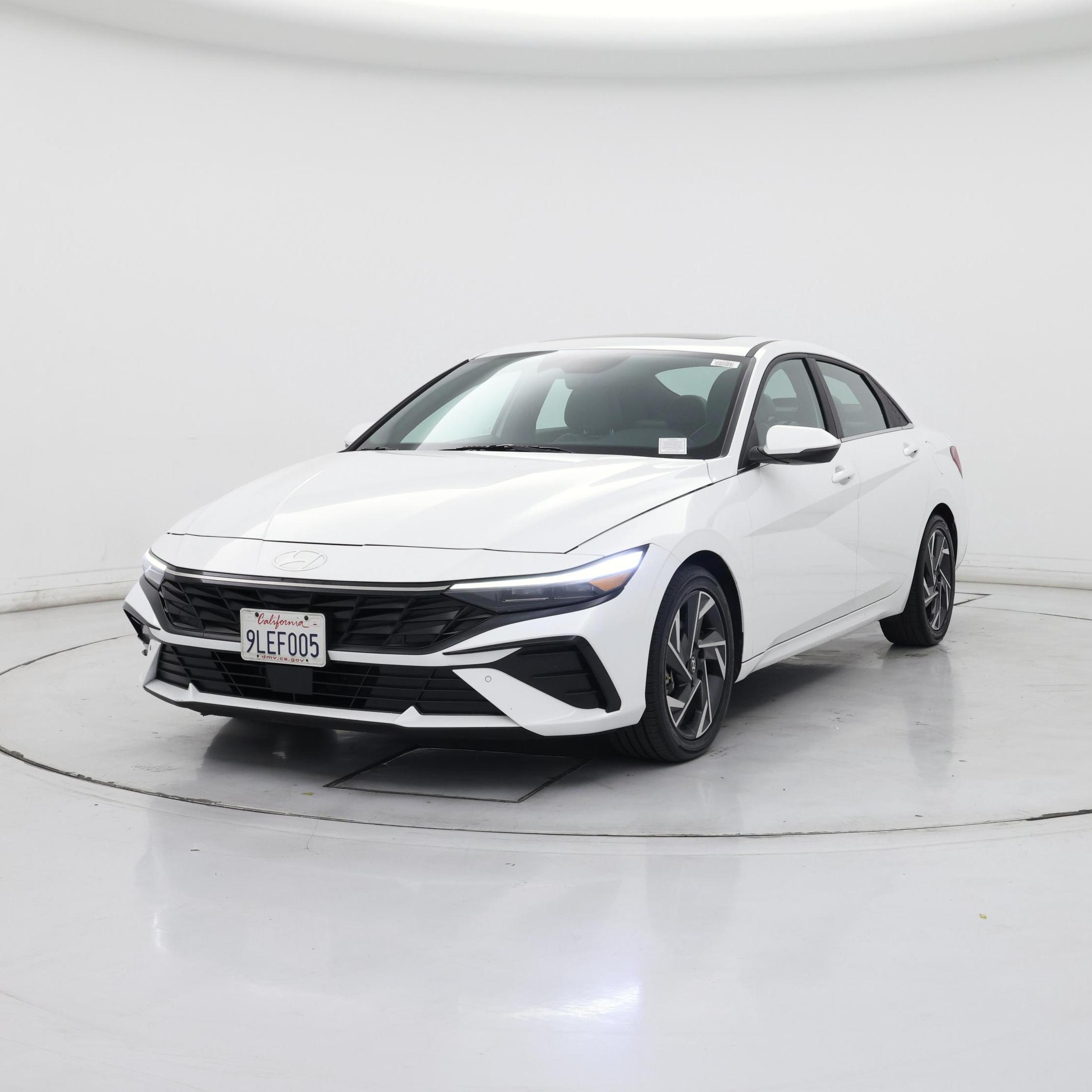 Thumbnail: 2024 Hyundai Elantra - 4
