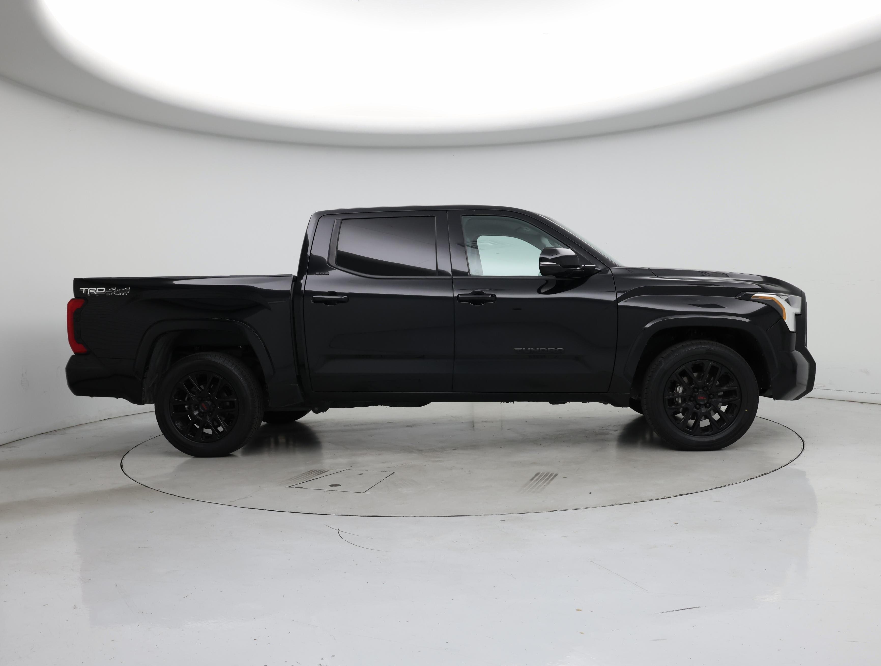 Thumbnail: 2022 Toyota Tundra - 7