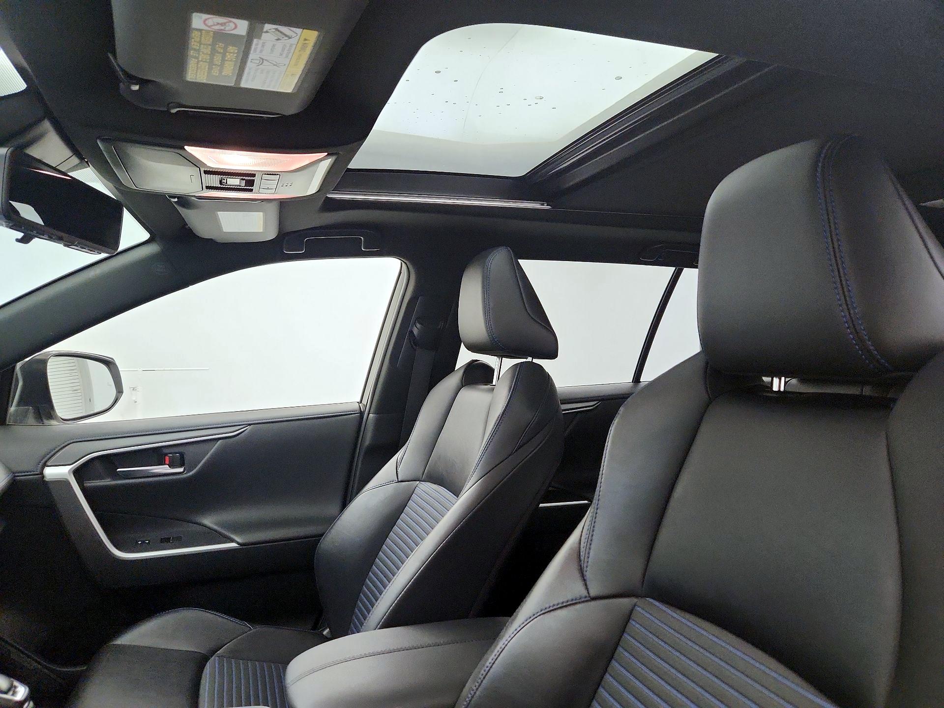 Thumbnail: 2019 Toyota RAV4 - 20