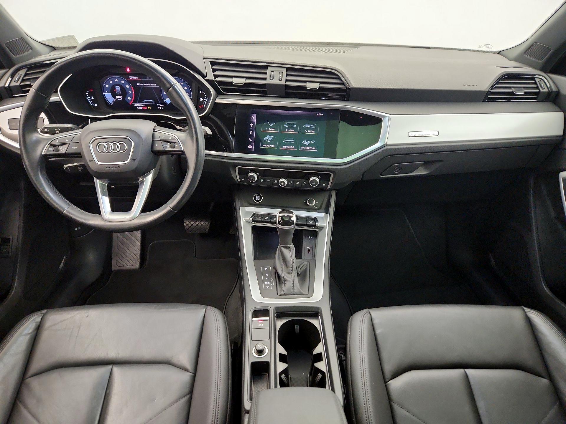 Thumbnail: 2021 Audi Q3 - 9