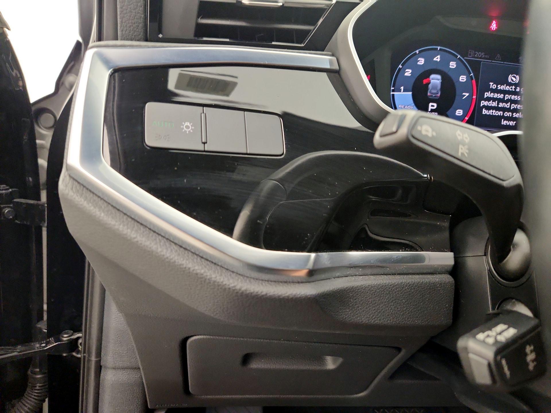 Thumbnail: 2021 Audi Q3 - 13