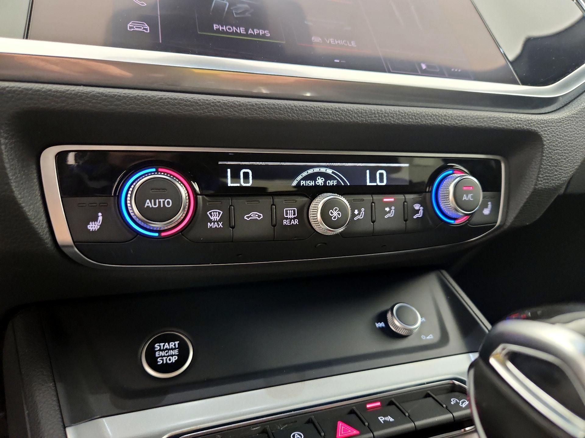 Thumbnail: 2021 Audi Q3 - 16